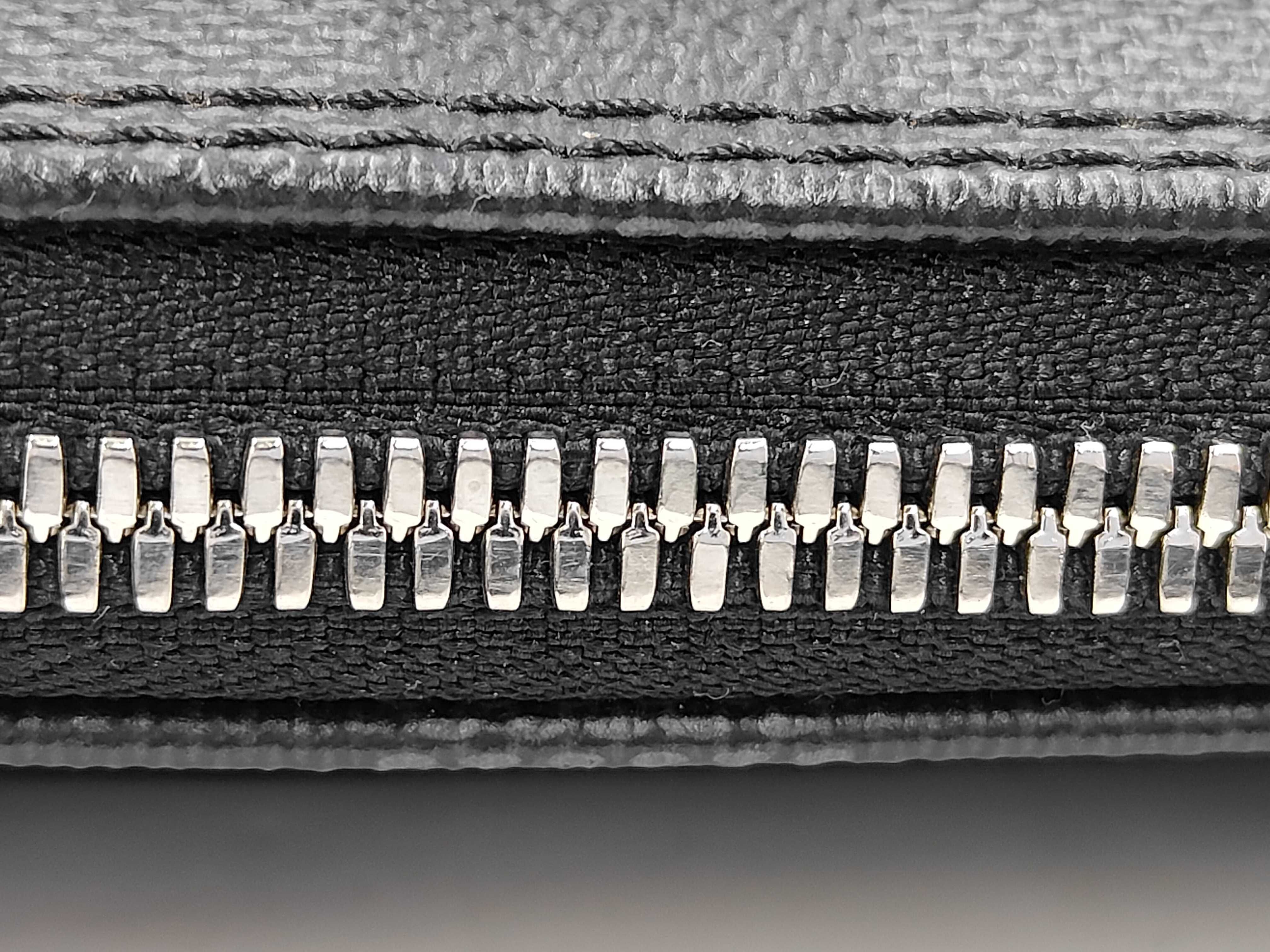 Damier Graphite N41478 Damier Graphite Porte-Documents Voyage PM Business Bag (RFID detected, includes shoulder strap, padlock, 2 keys, box, and dust bag) — view 8