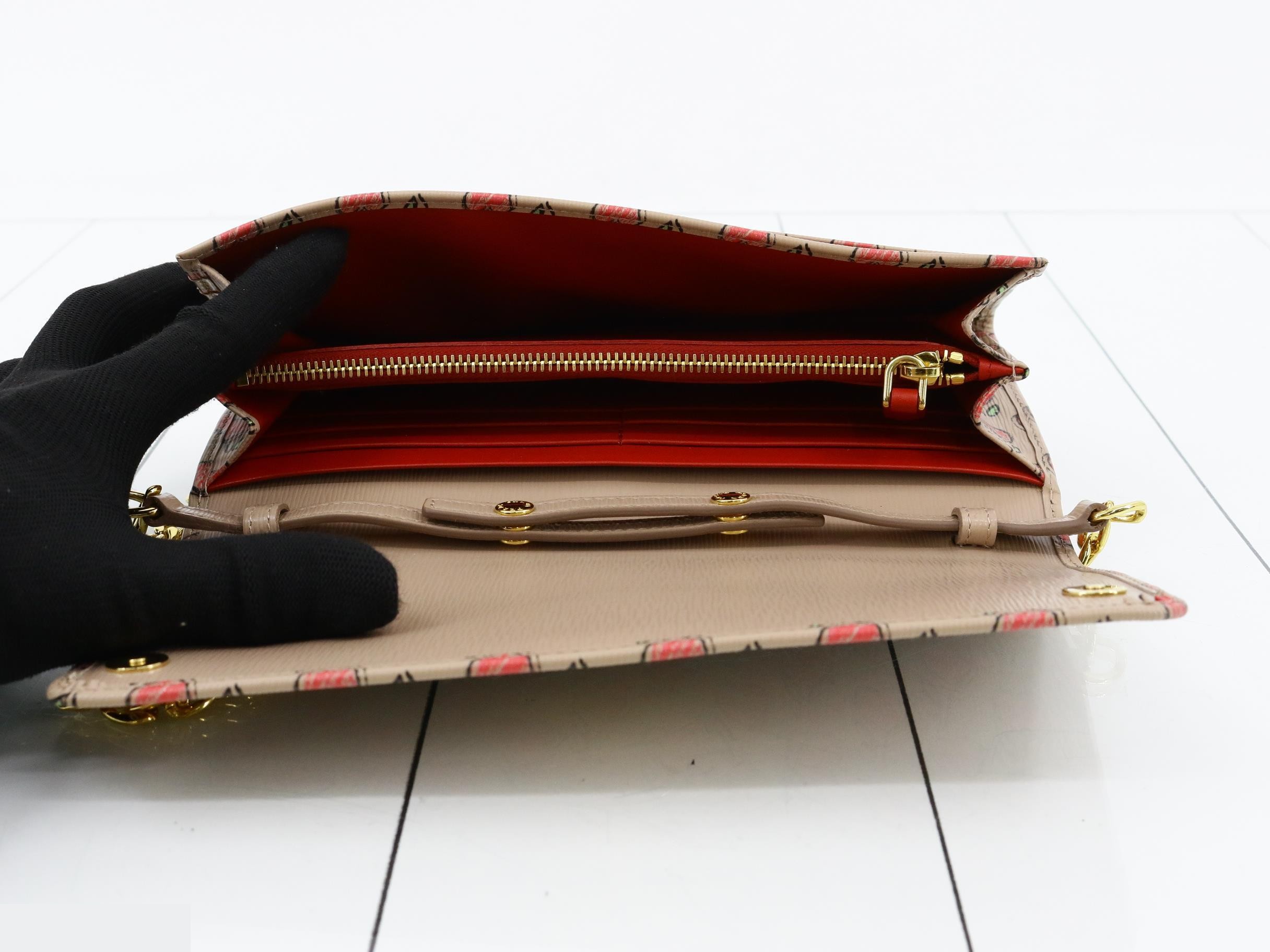 Chain wallet, leather, beige — view 4