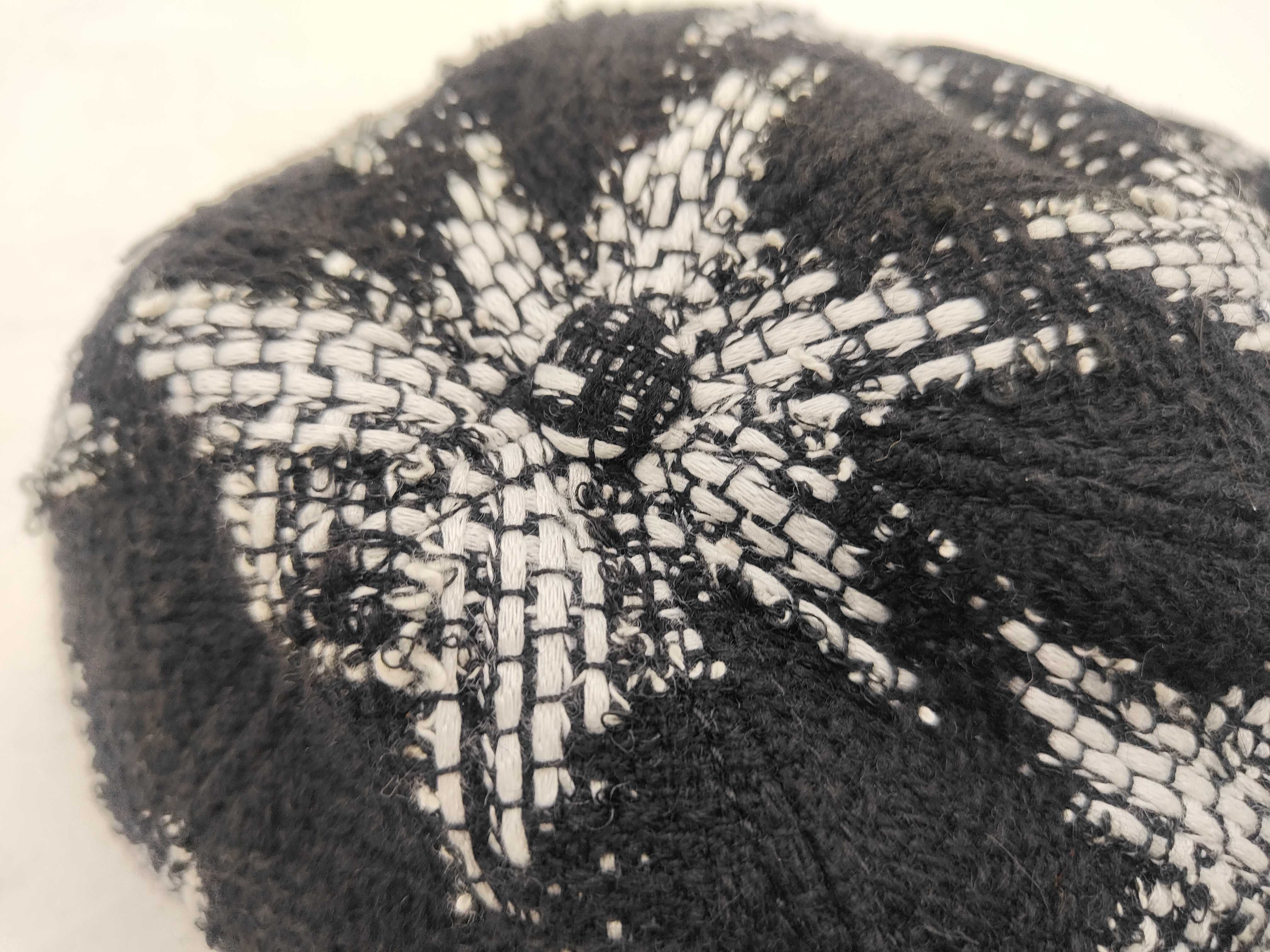 hat, size M, and other accessories. — view 9