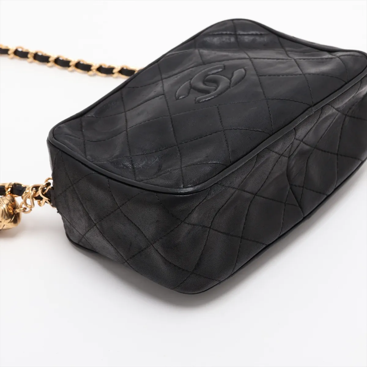 Matelassé Lambskin Chain Shoulder Bag with Fringe, Black with Gold Hardware, Item No. 1310123 — view 4