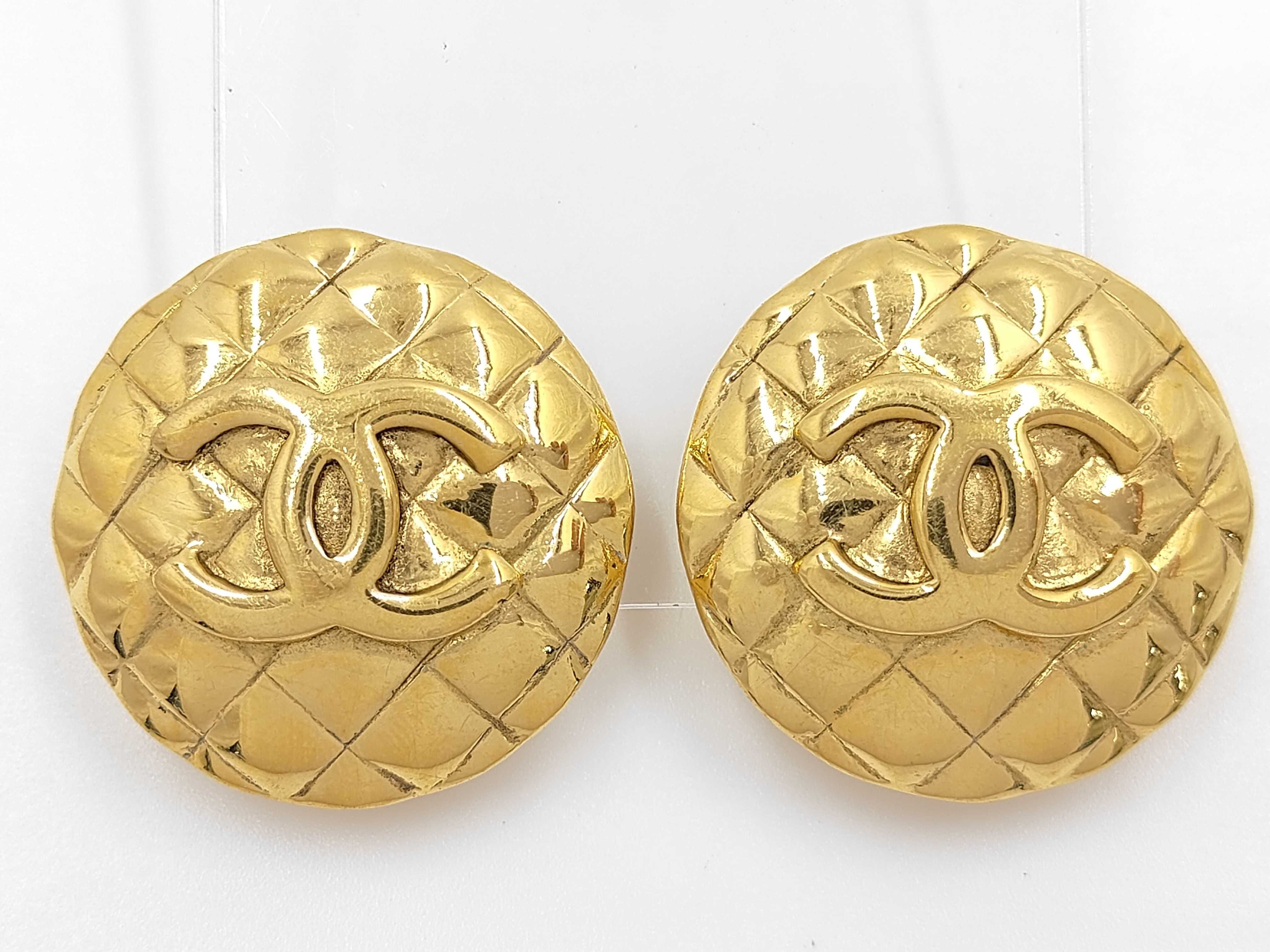 Round Matelassé Earrings