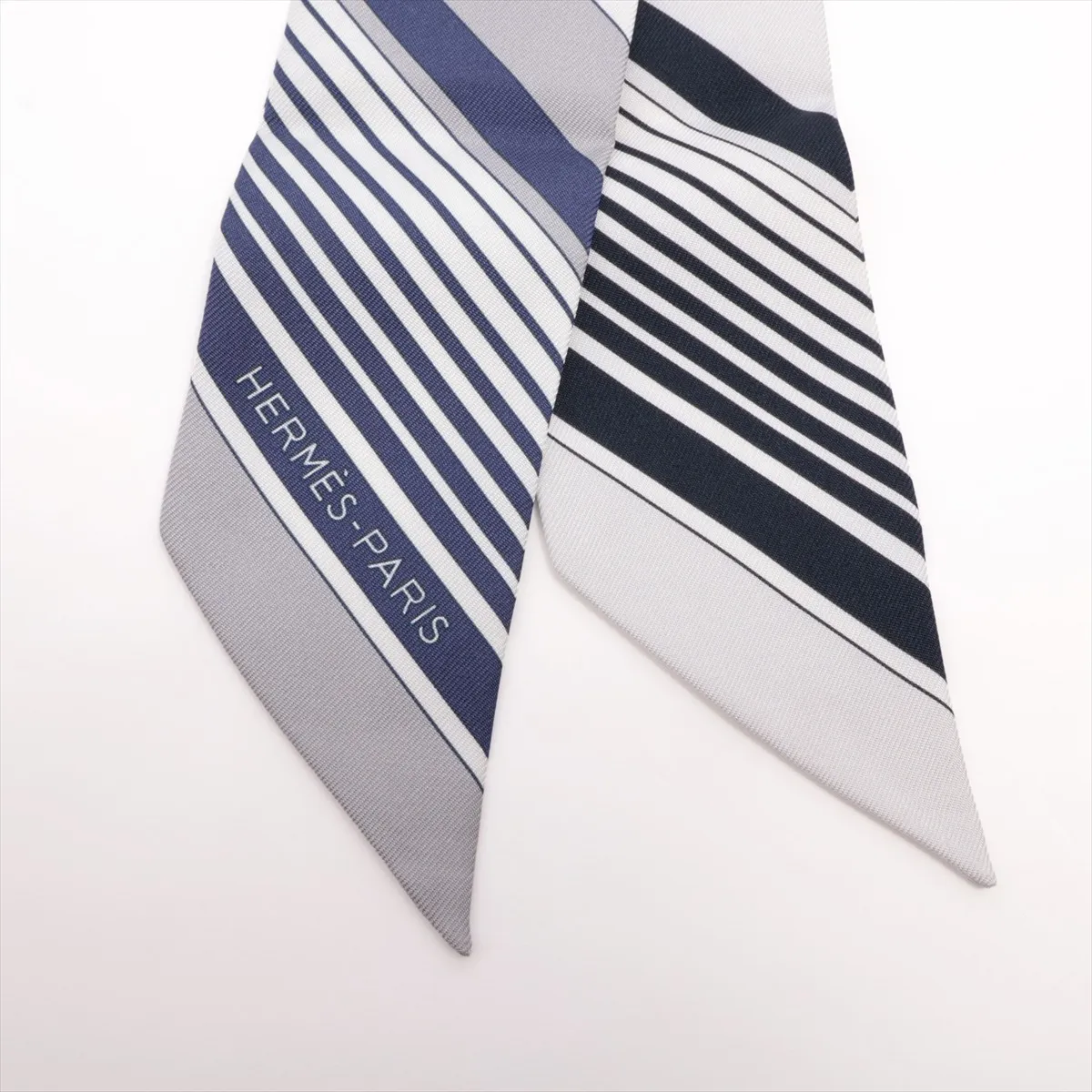 Twilly Ex Libris scarf, silk, white, some wear and tear. — view 2