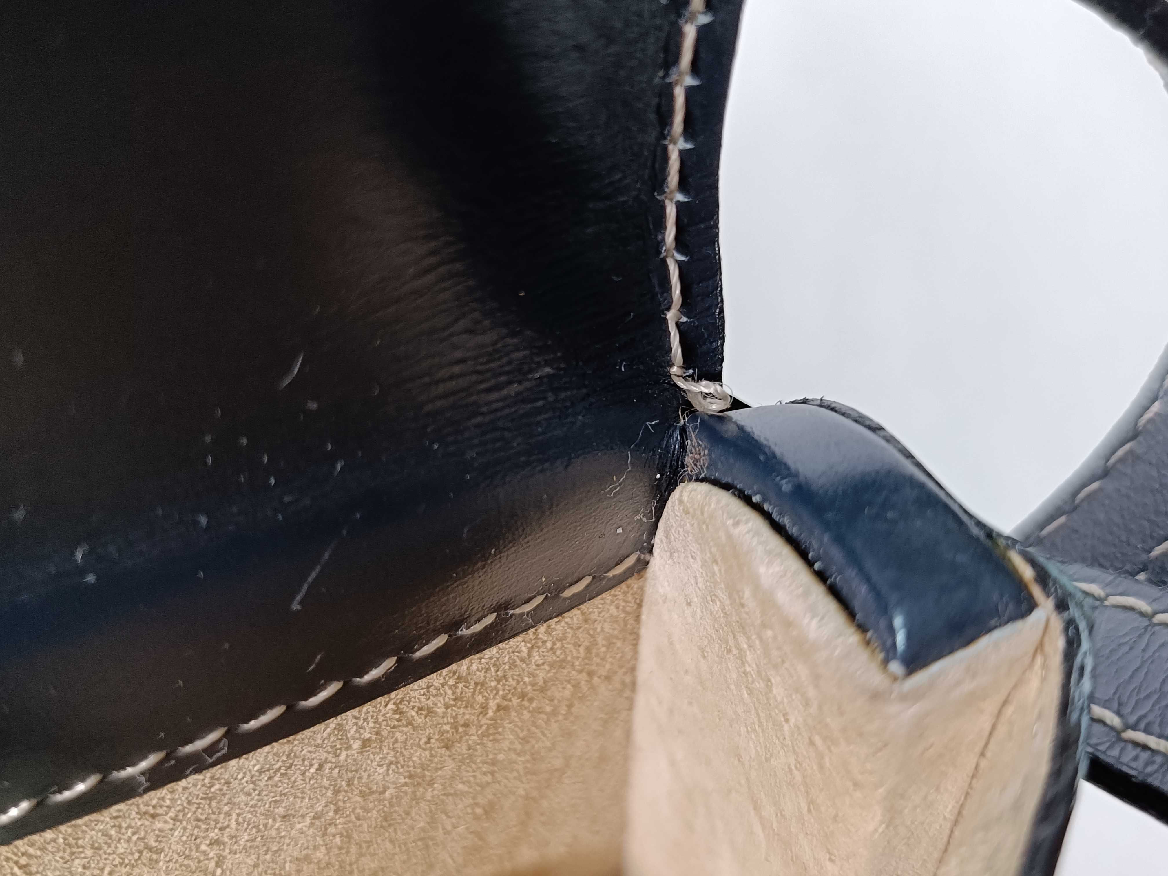 logo engraved shoulder bag — view 11