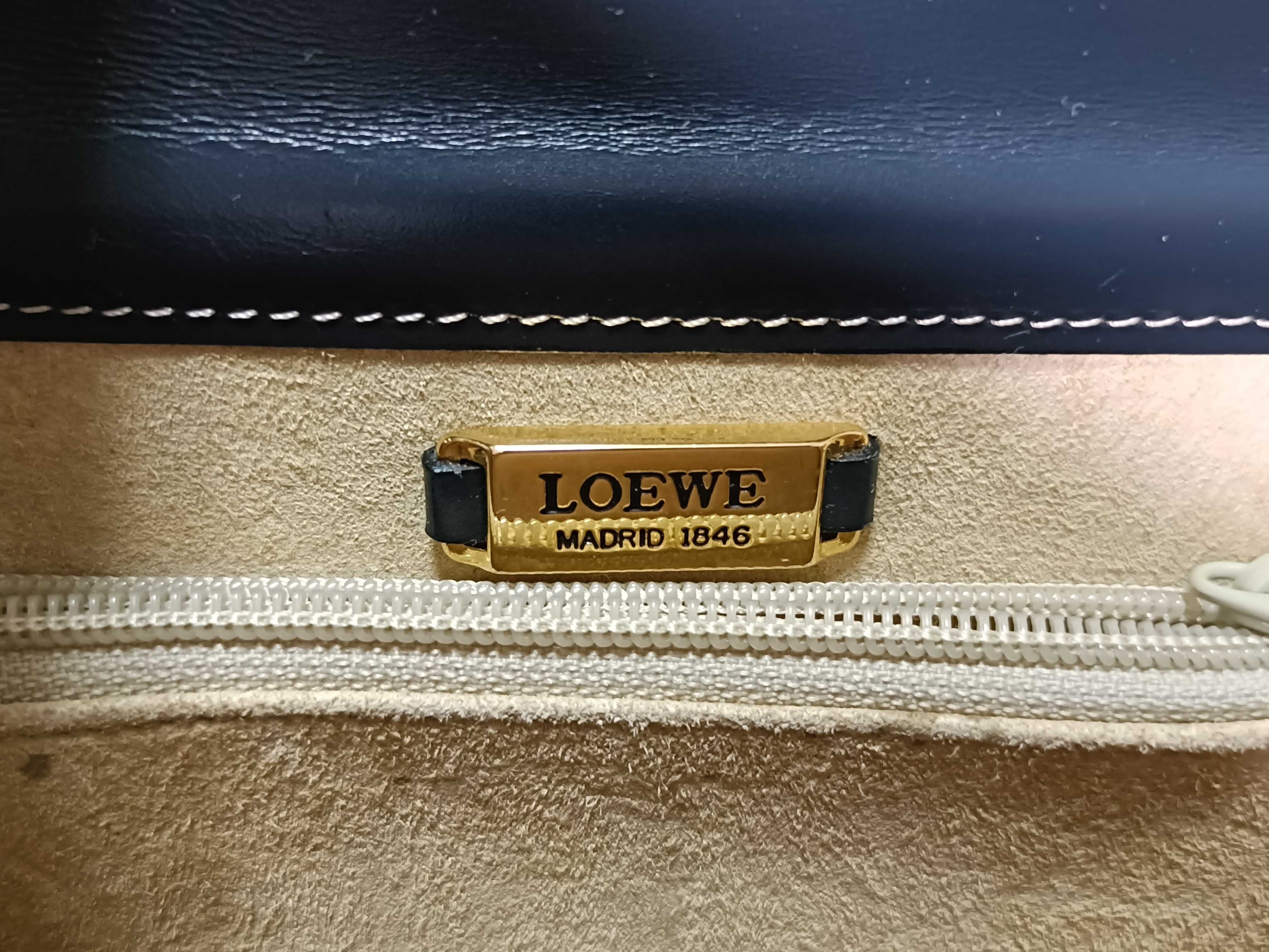 logo engraved shoulder bag — view 12