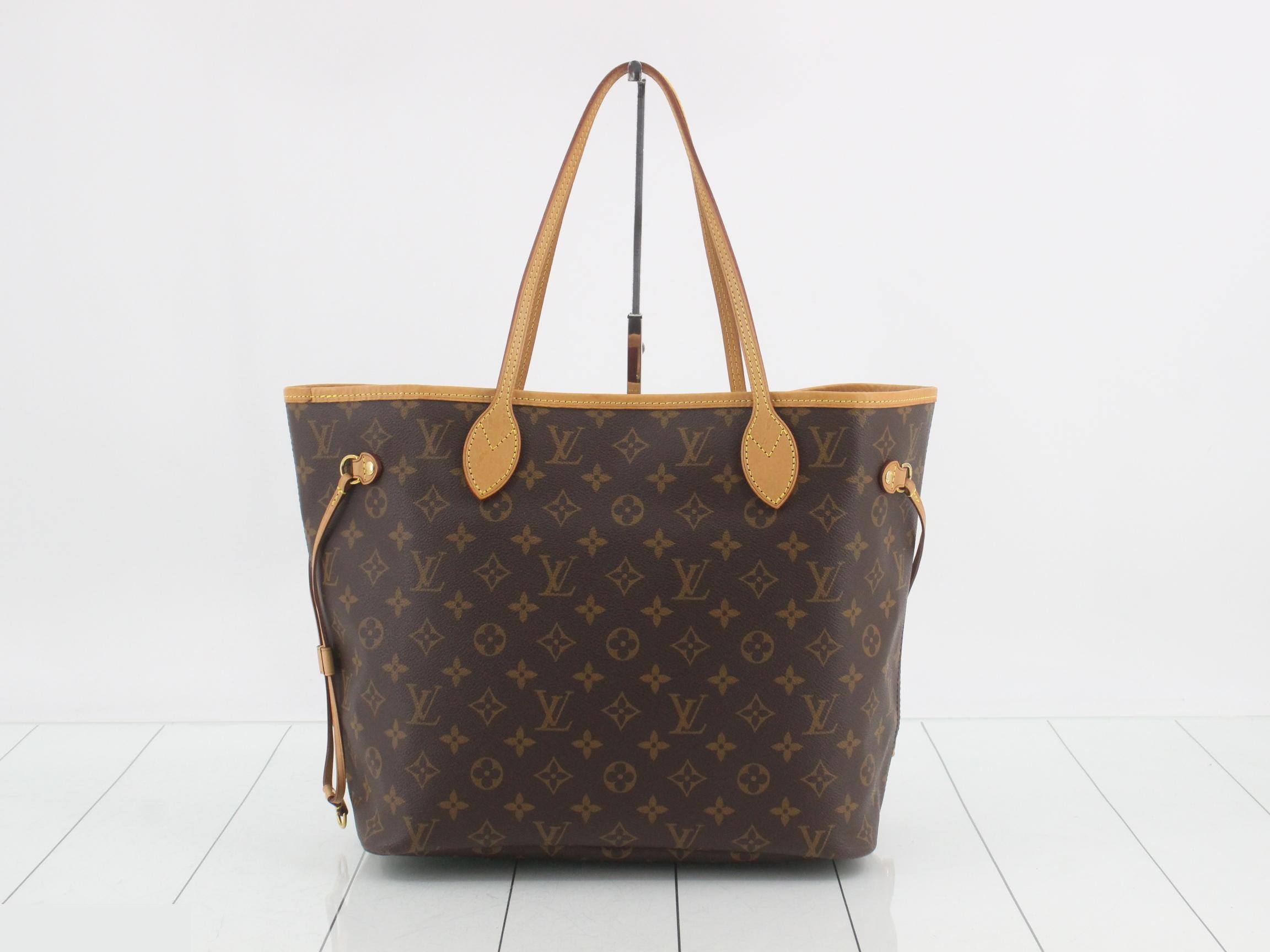 Neverfull MM Cerise with pouch — view 2