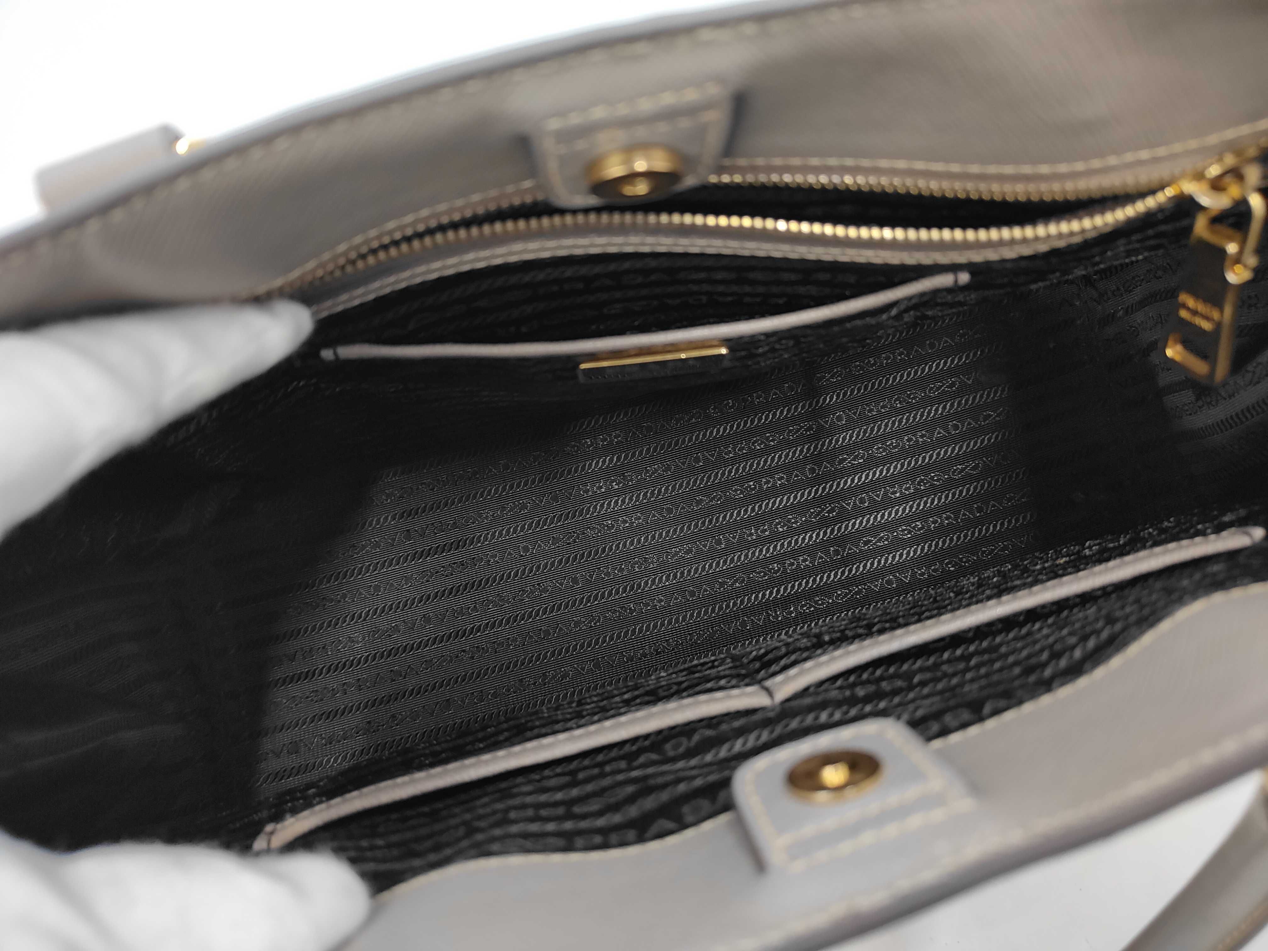 Saffiano Lux Galleria Large Tote Bag — view 8
