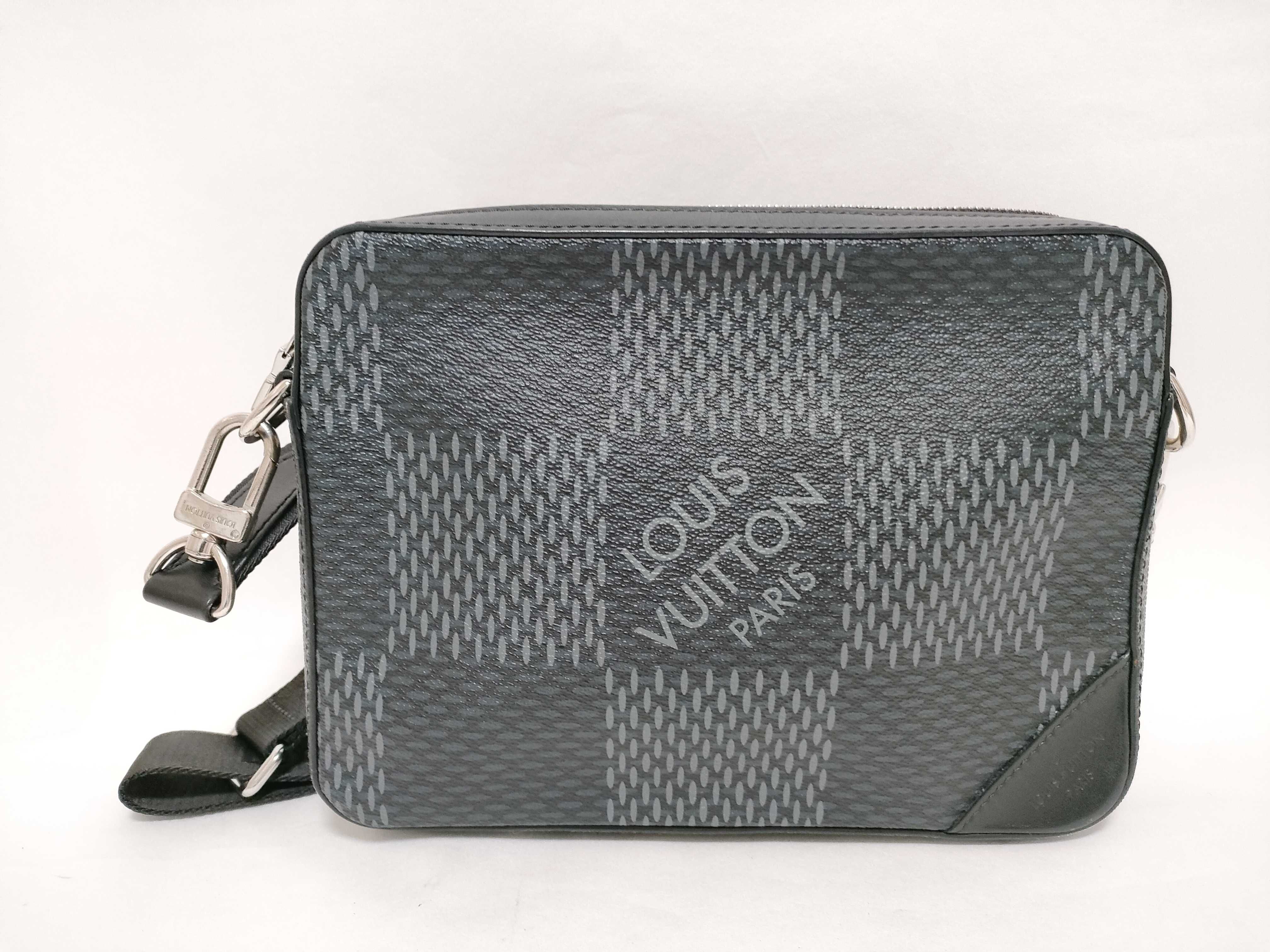 Damier Graphite 3D Trio Messenger Shoulder Bag