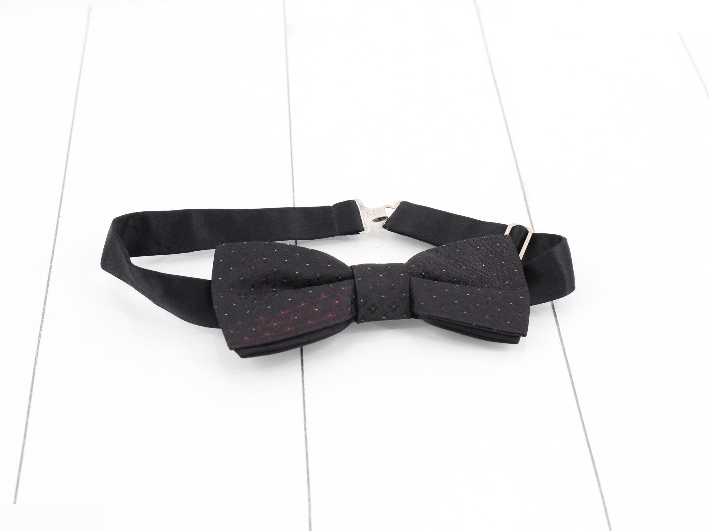 LV bow tie