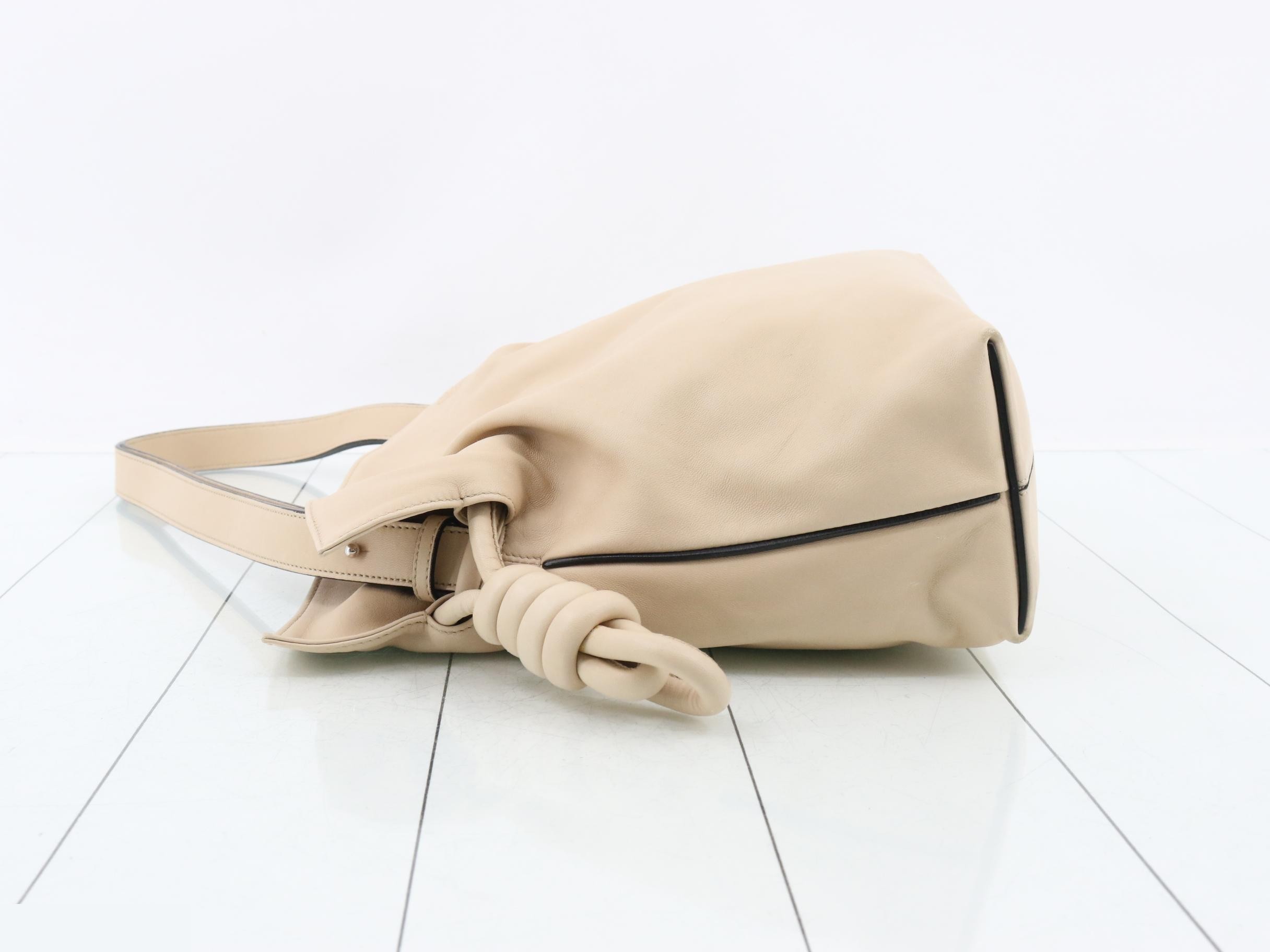 handbag — view 4