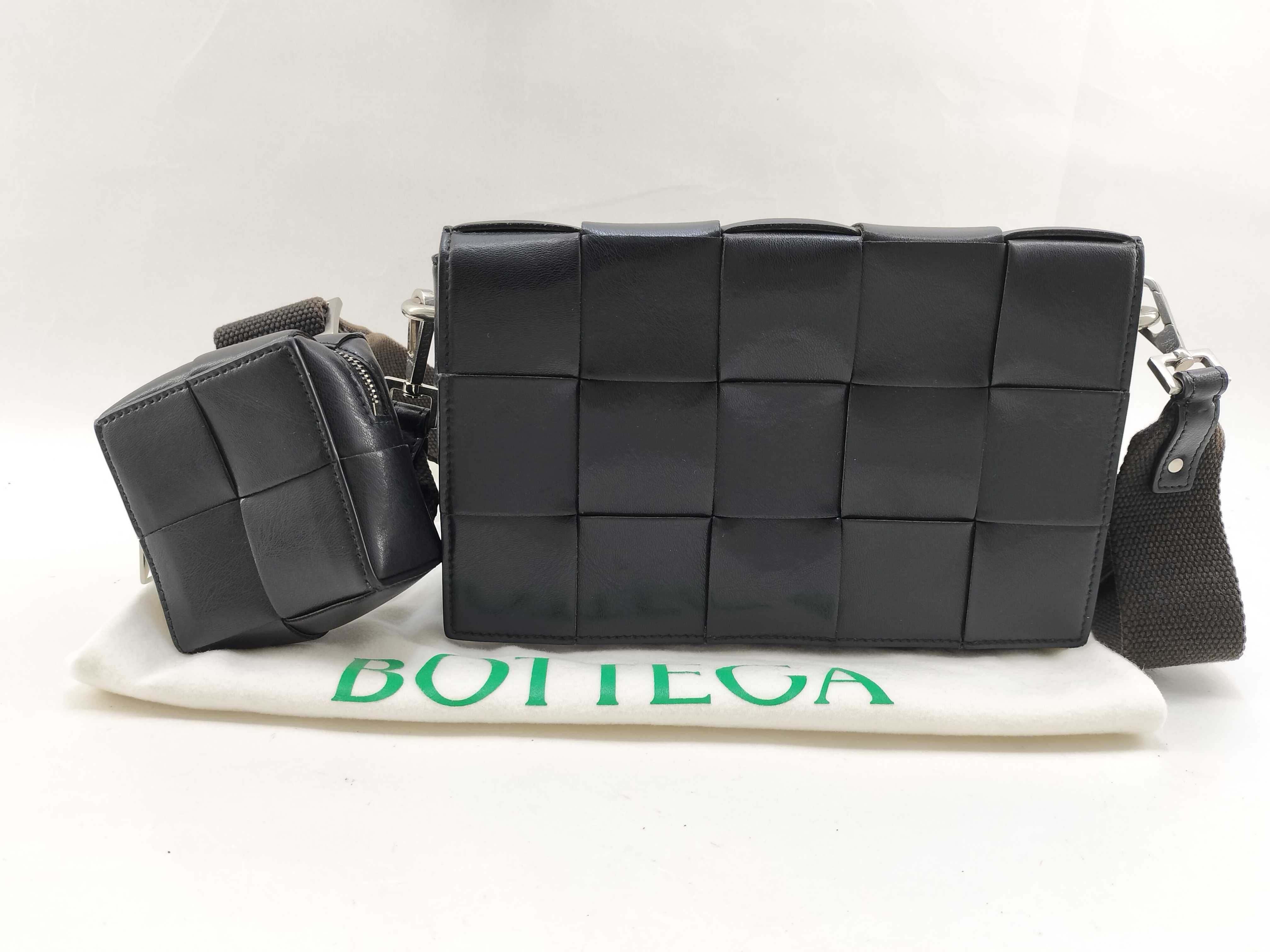 Versatile Cassette Shoulder Bag