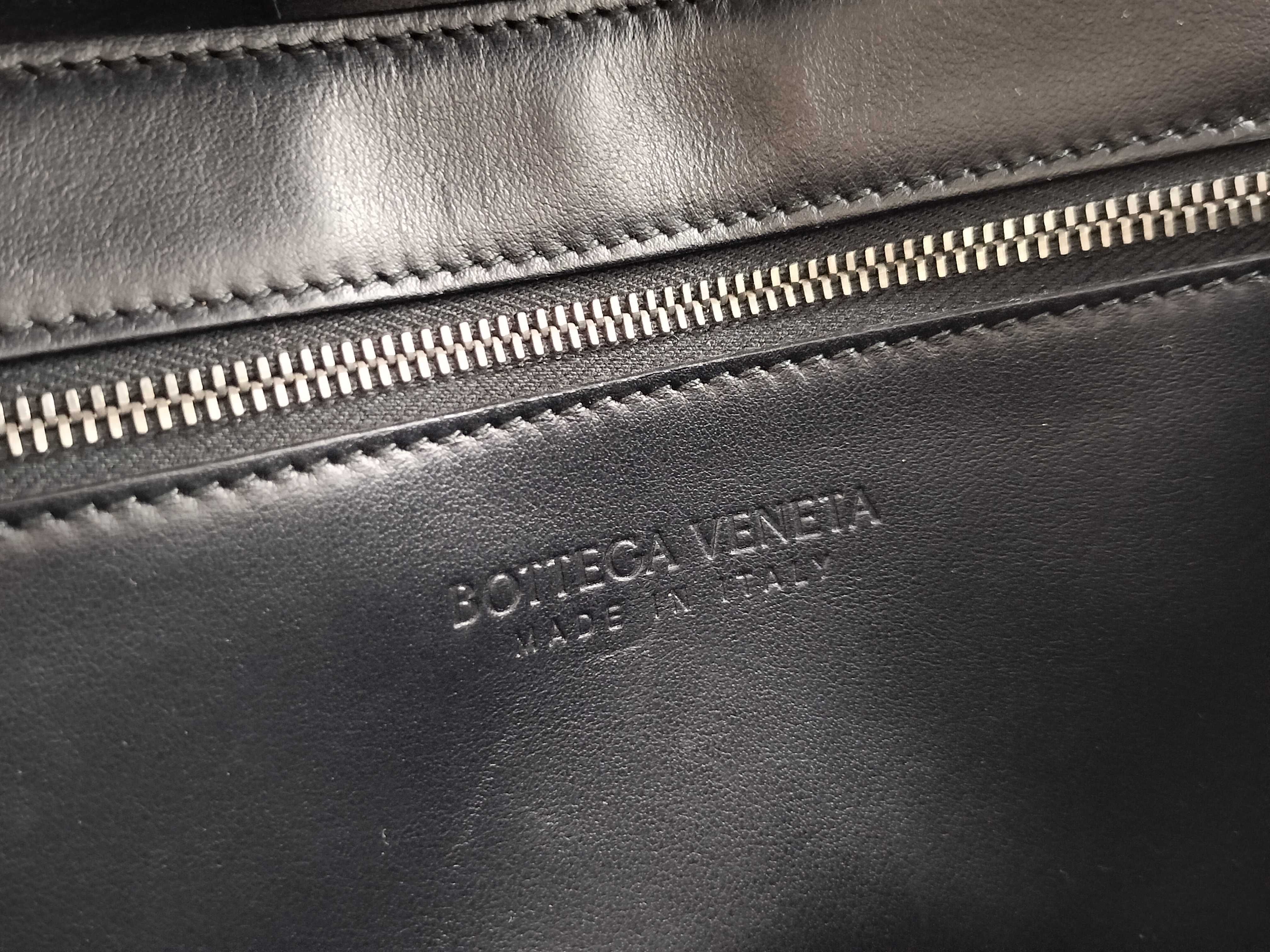 Versatile Cassette Shoulder Bag — view 12