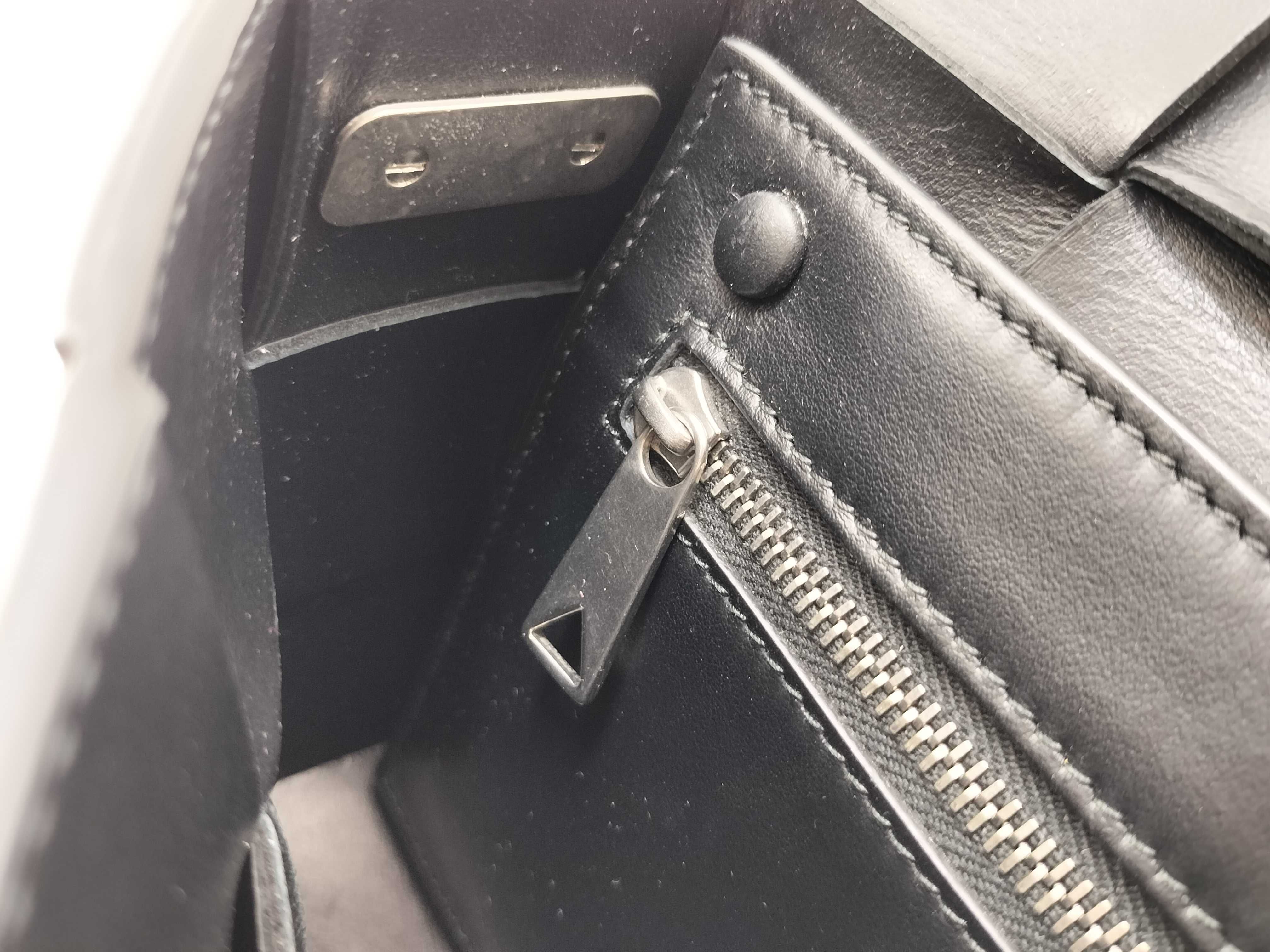Versatile Cassette Shoulder Bag — view 13