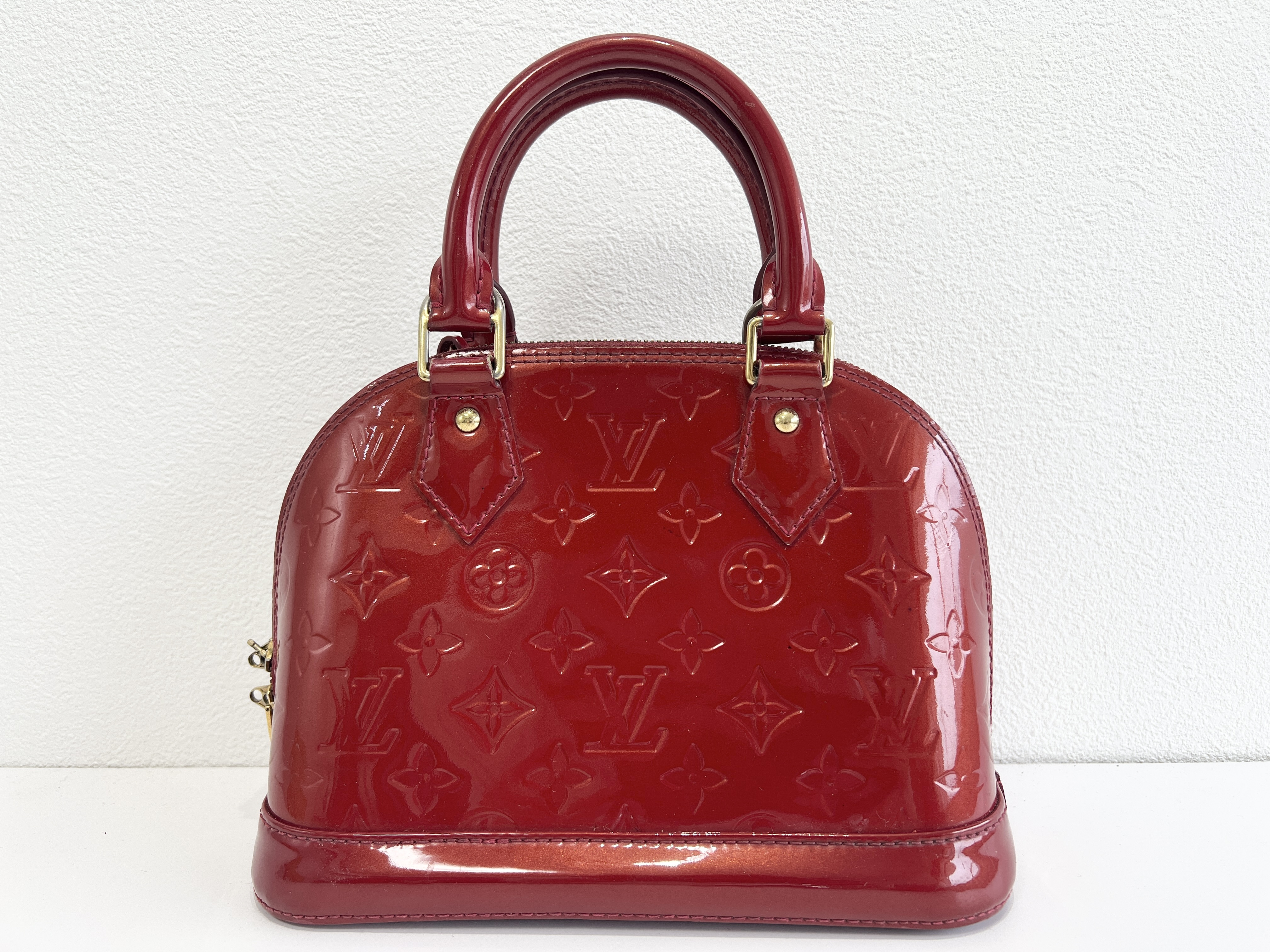 Monogram Vernis Alma BB Pomme d'Amour Enamel Patent Leather 2-way Shoulder Bag/Handbag — view 2