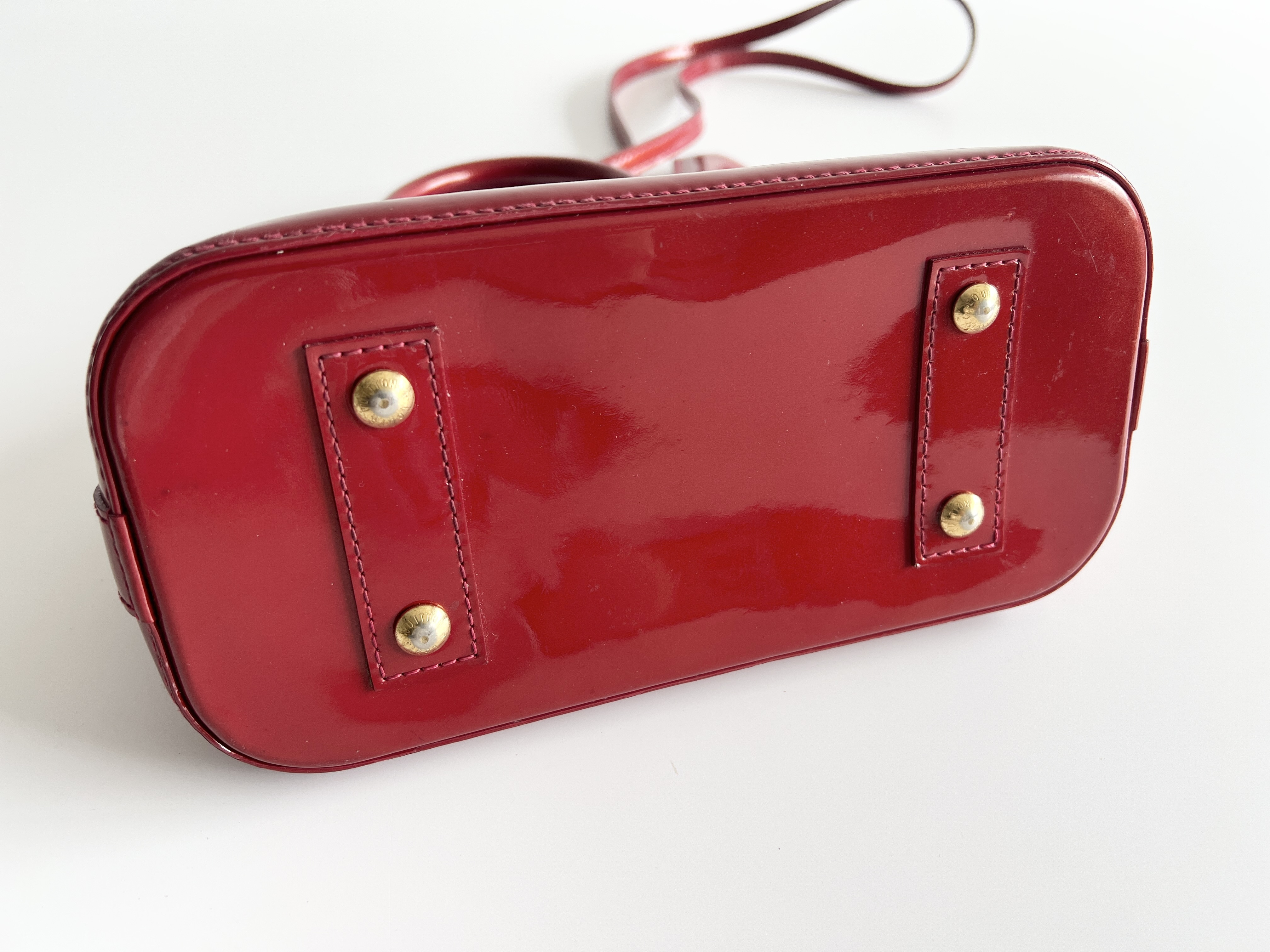 Monogram Vernis Alma BB Pomme d'Amour Enamel Patent Leather 2-way Shoulder Bag/Handbag — view 13