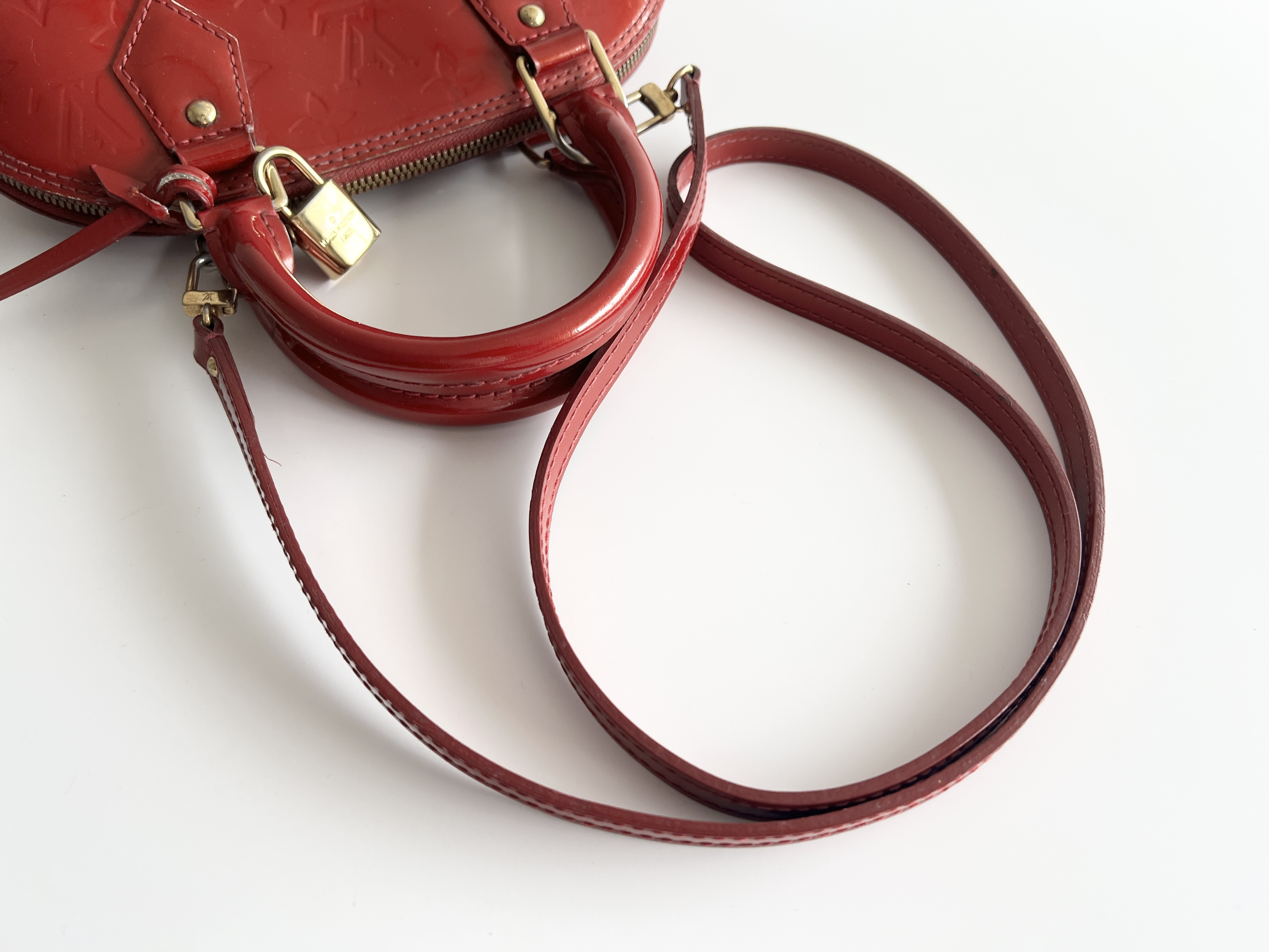 Monogram Vernis Alma BB Pomme d'Amour Enamel Patent Leather 2-way Shoulder Bag/Handbag — view 3