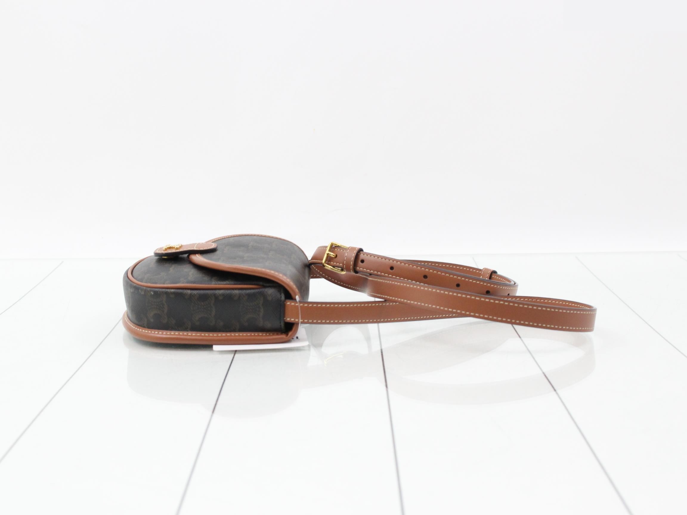 Triomphe PVC x Leather Mini Buzas — view 3