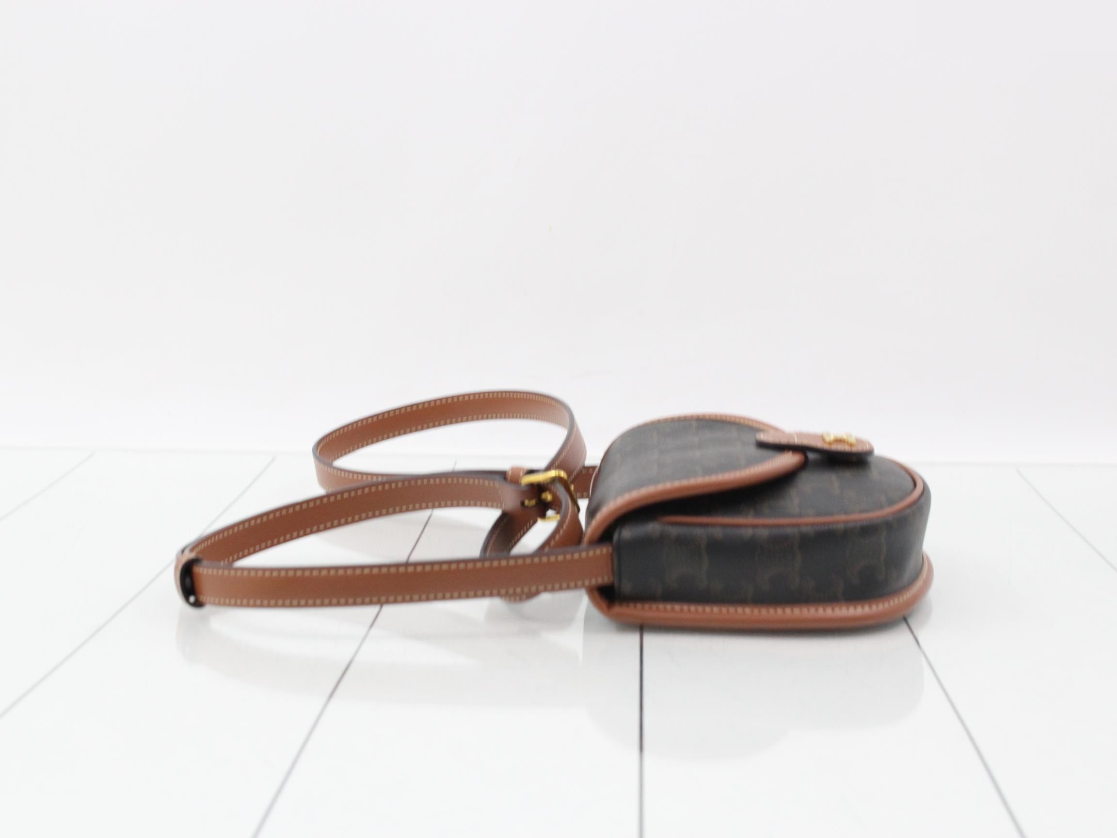 Triomphe PVC x Leather Mini Buzas — view 4