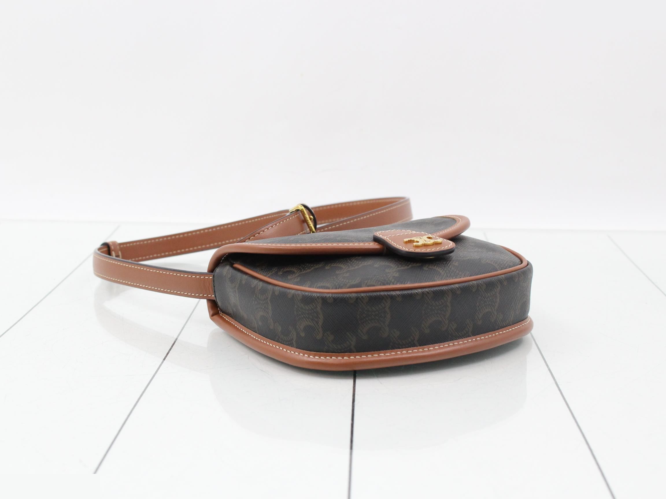 Triomphe PVC x Leather Mini Buzas — view 5