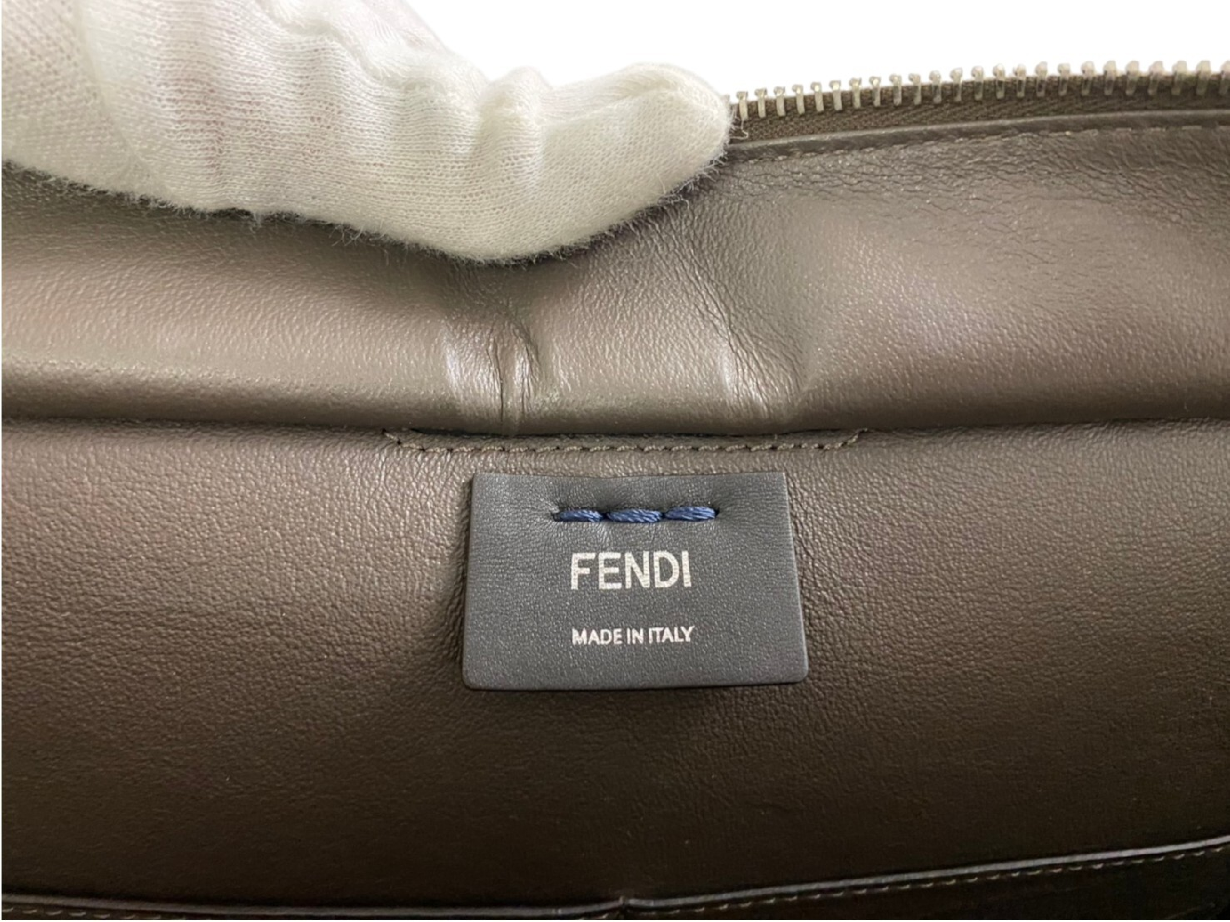 Trois Jours 2-way Shoulder Bag — view 9