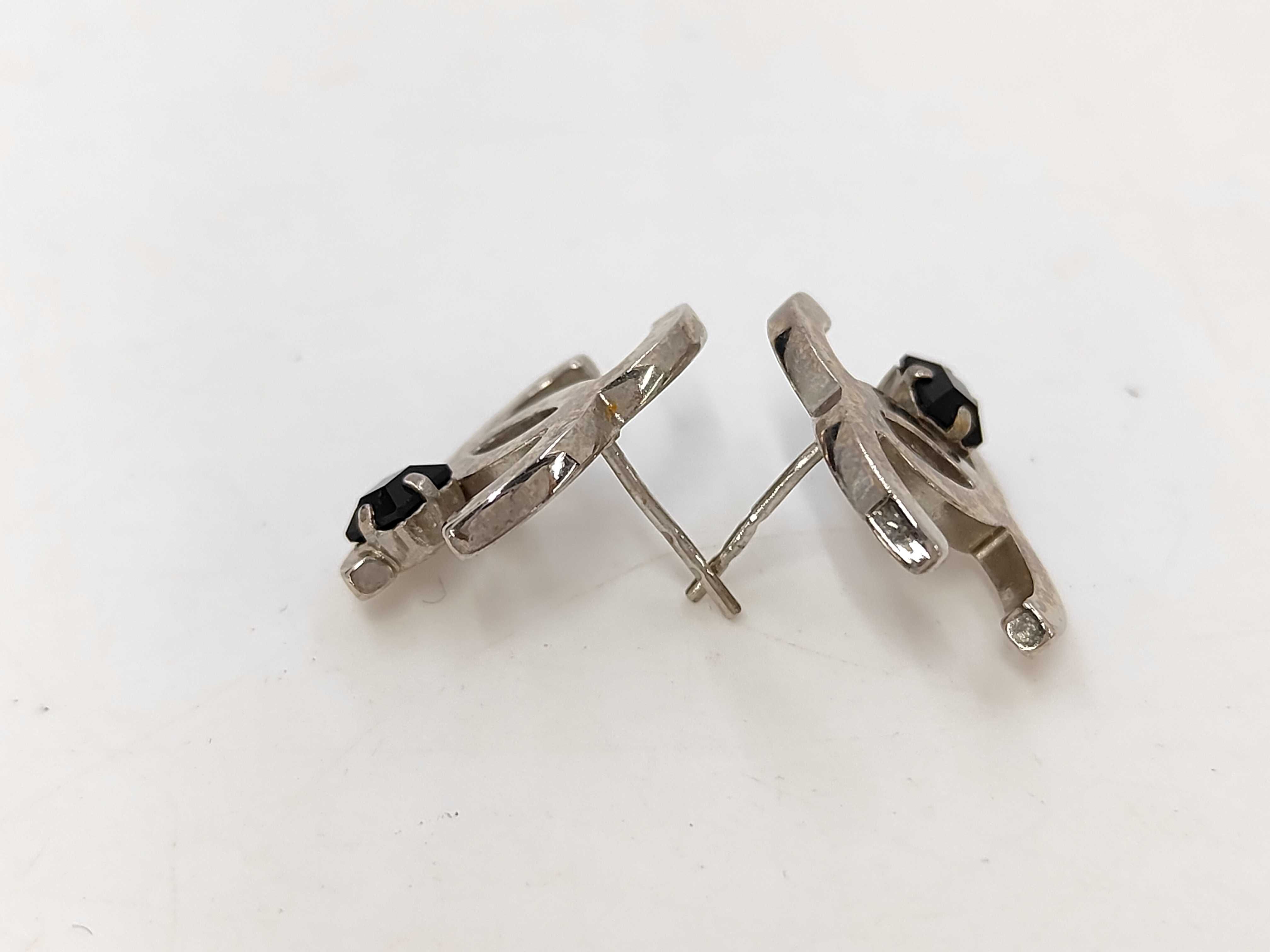 earrings 05P — view 4