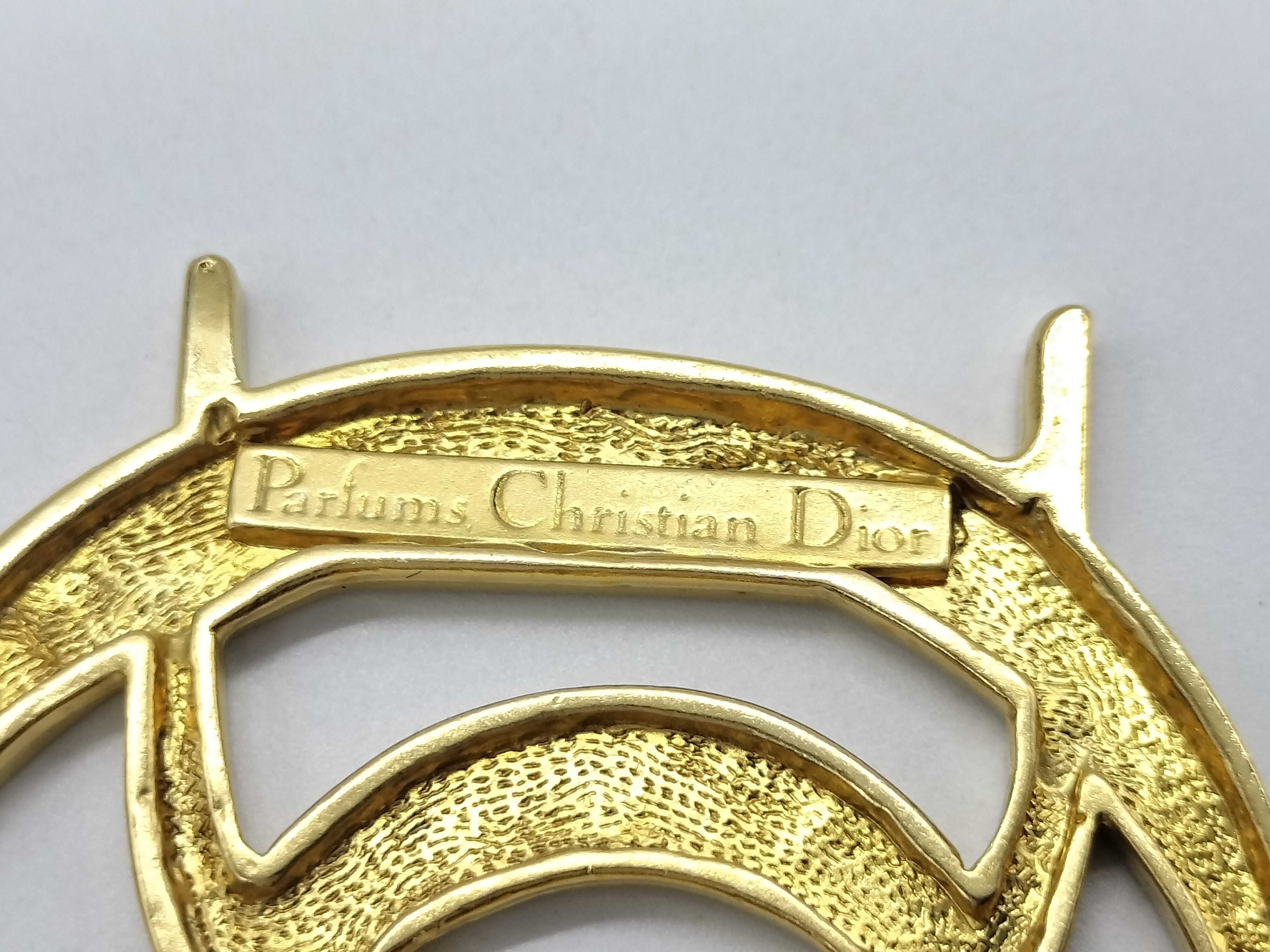 logo brooch — view 5