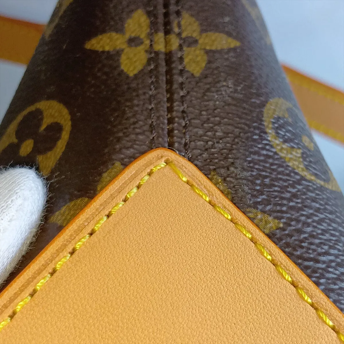 Monogram Cabas Piano M51148 SD0054 Brown. Interior: Aftermarket lining, vachetta leather, various aftermarket repairs. — view 12