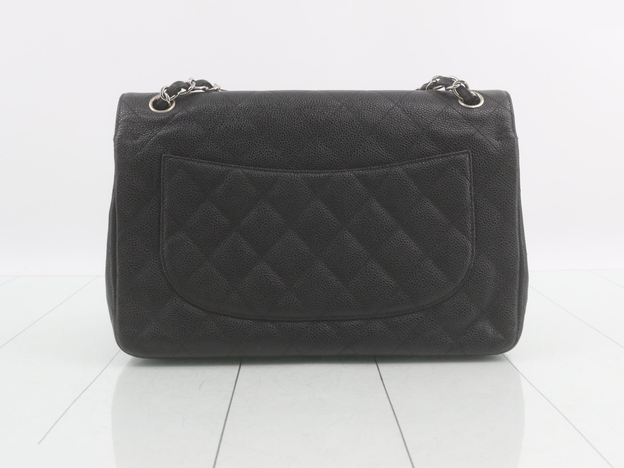 Large Matelassé 30, caviar leather, double flap, double chain shoulder bag. — view 2