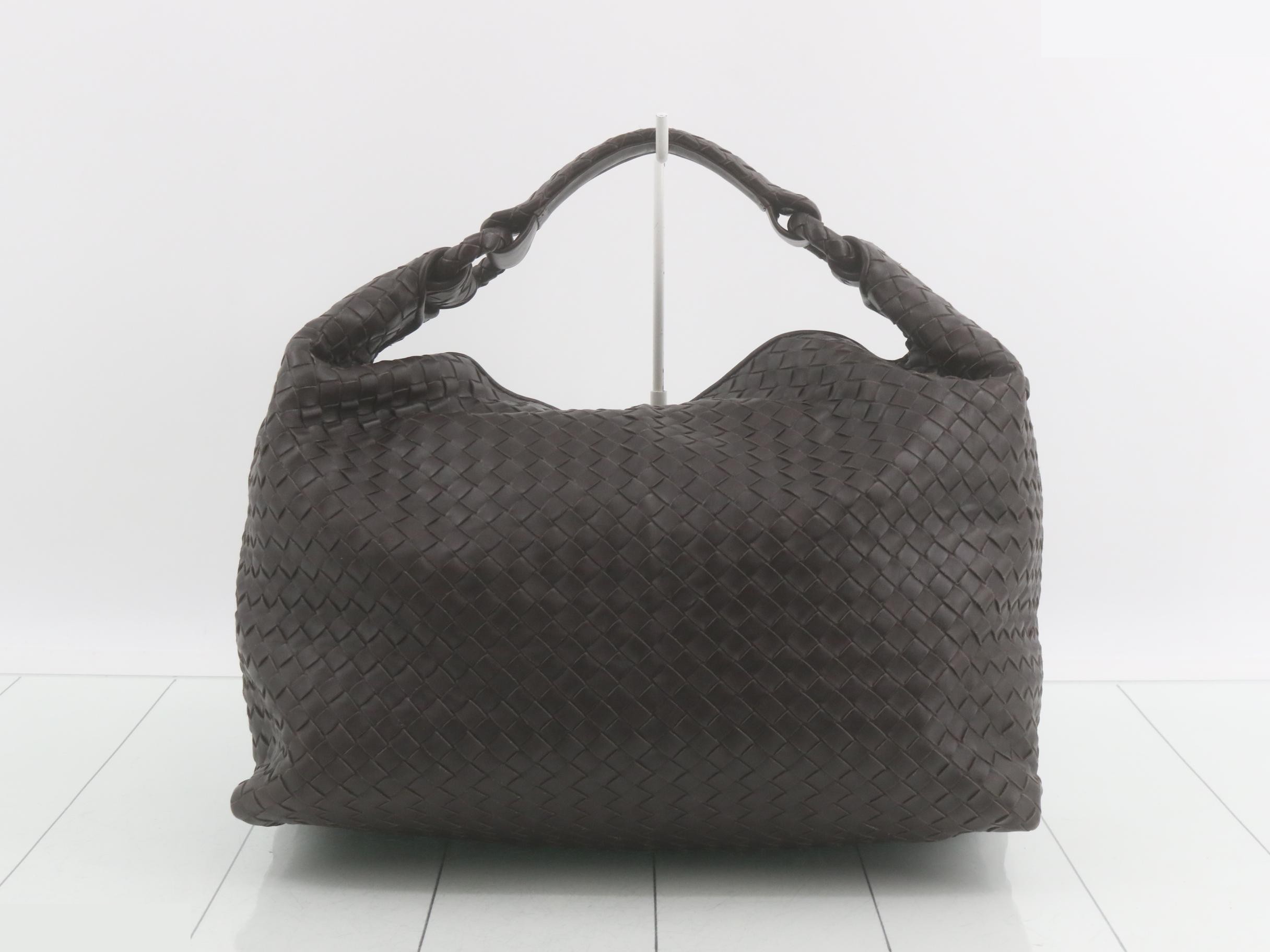 Intrecciato shoulder bag, leather, brown — view 2