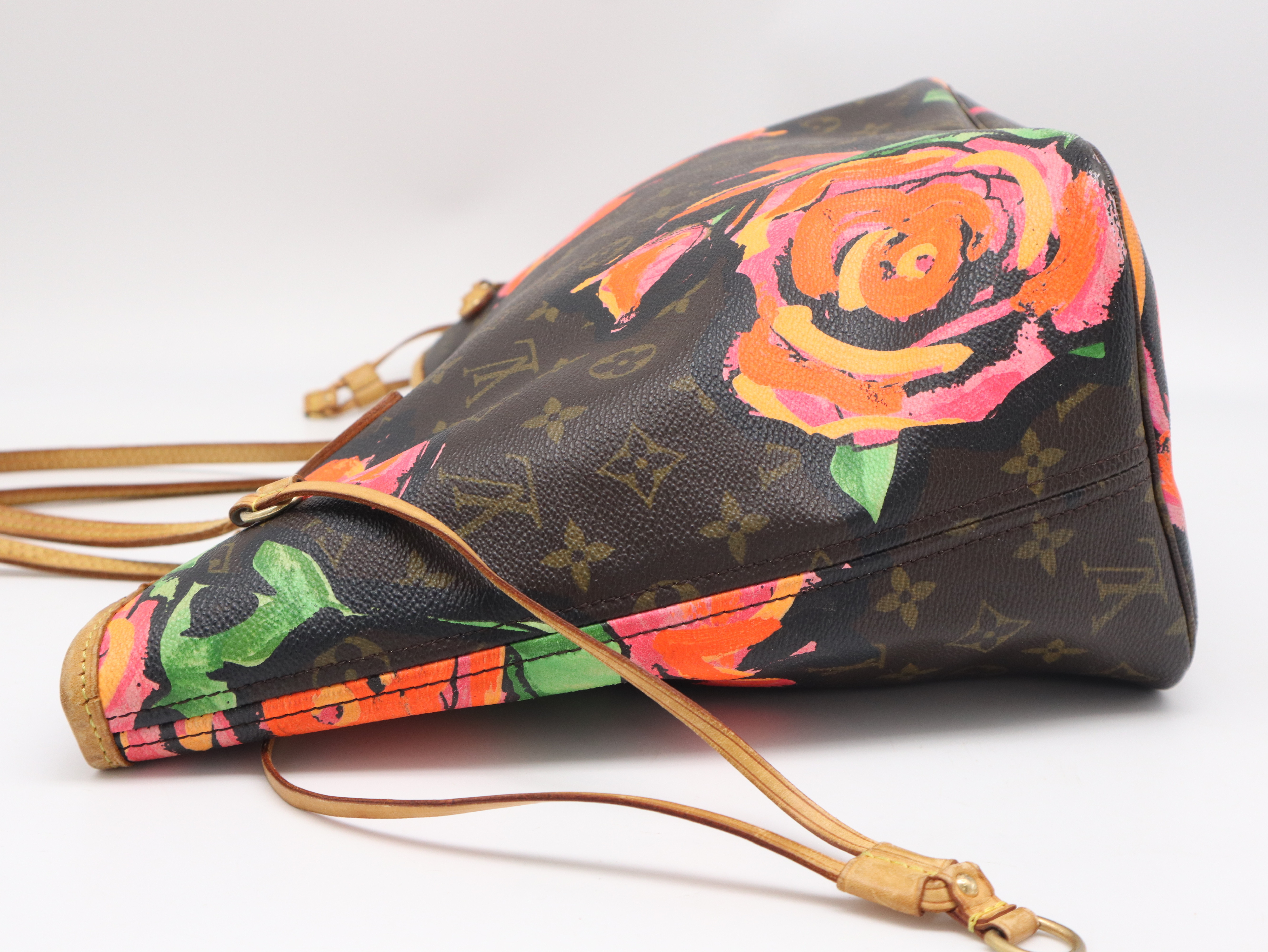 M48613 Monogram Neverfull MM Monogram Rose Tote Bag — view 3