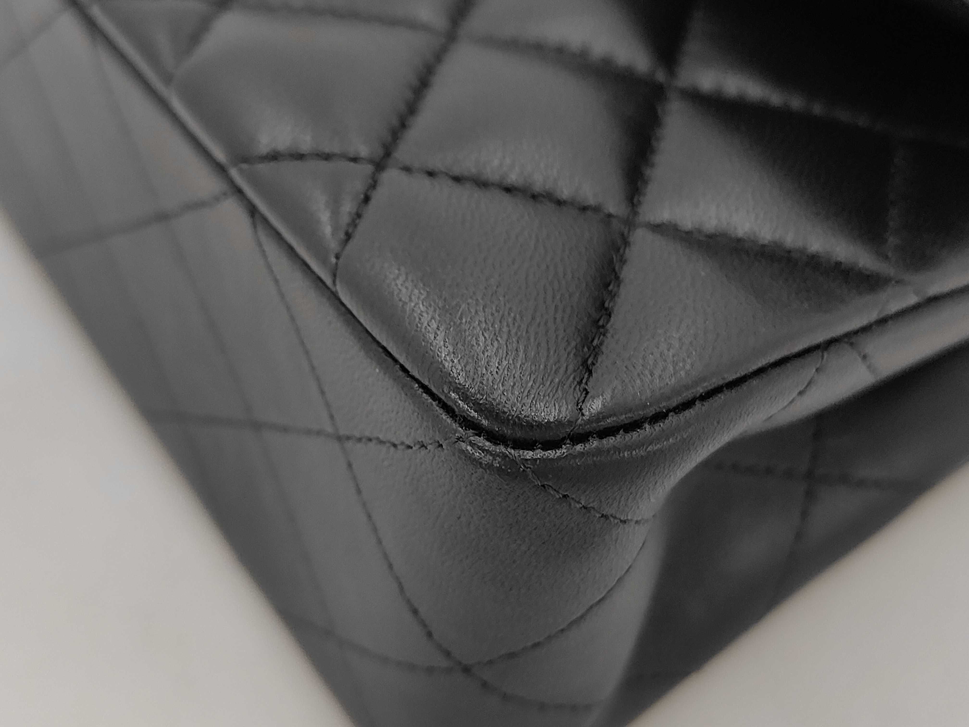 Matelassé 23 Lambskin Black Silver Hardware Double Flap Shoulder Bag (Serial Number 31) — view 4