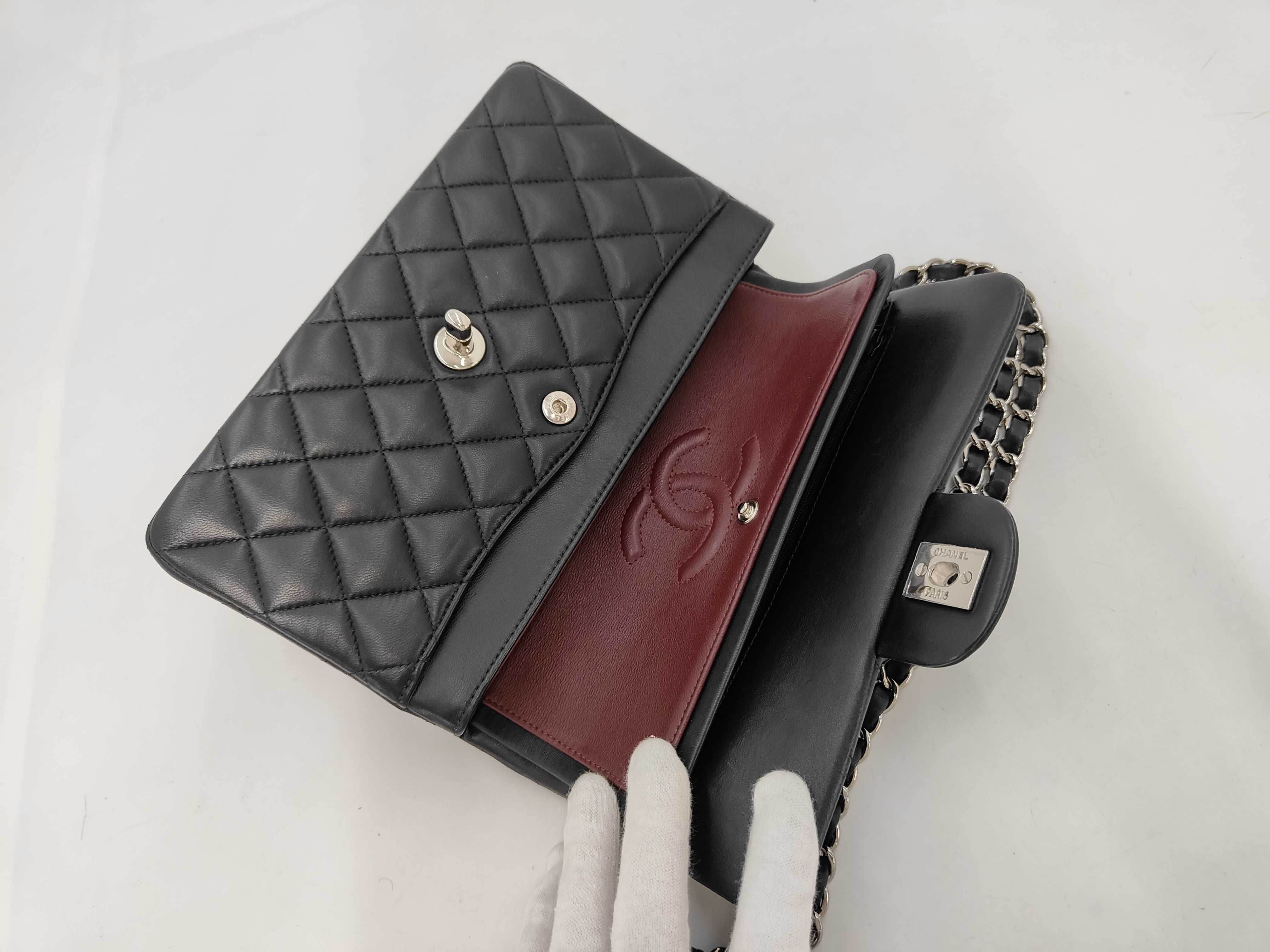 Matelassé 23 Lambskin Black Silver Hardware Double Flap Shoulder Bag (Serial Number 31) — view 8