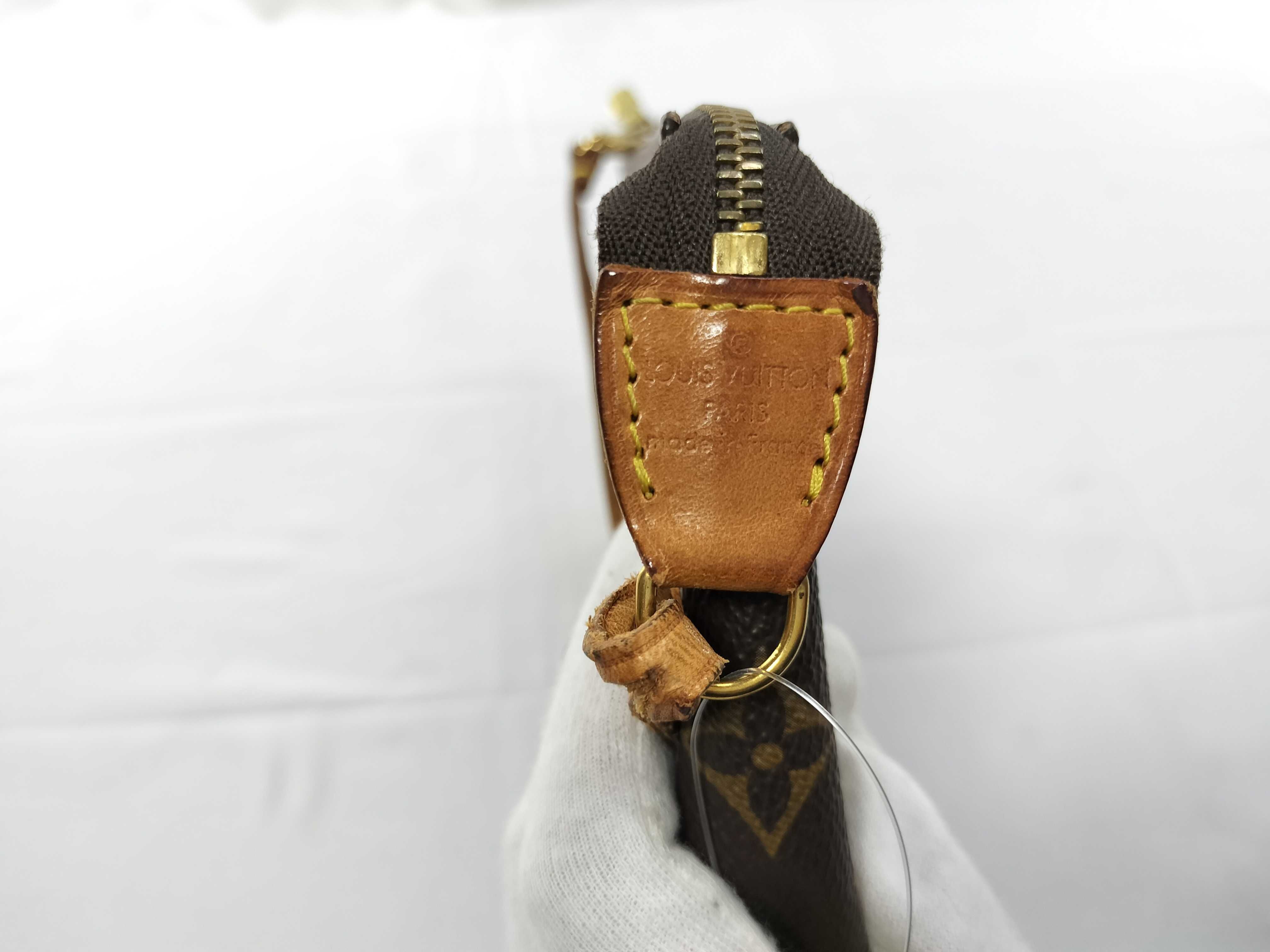 Monogram Accessoires AR1907 Pouch — view 13
