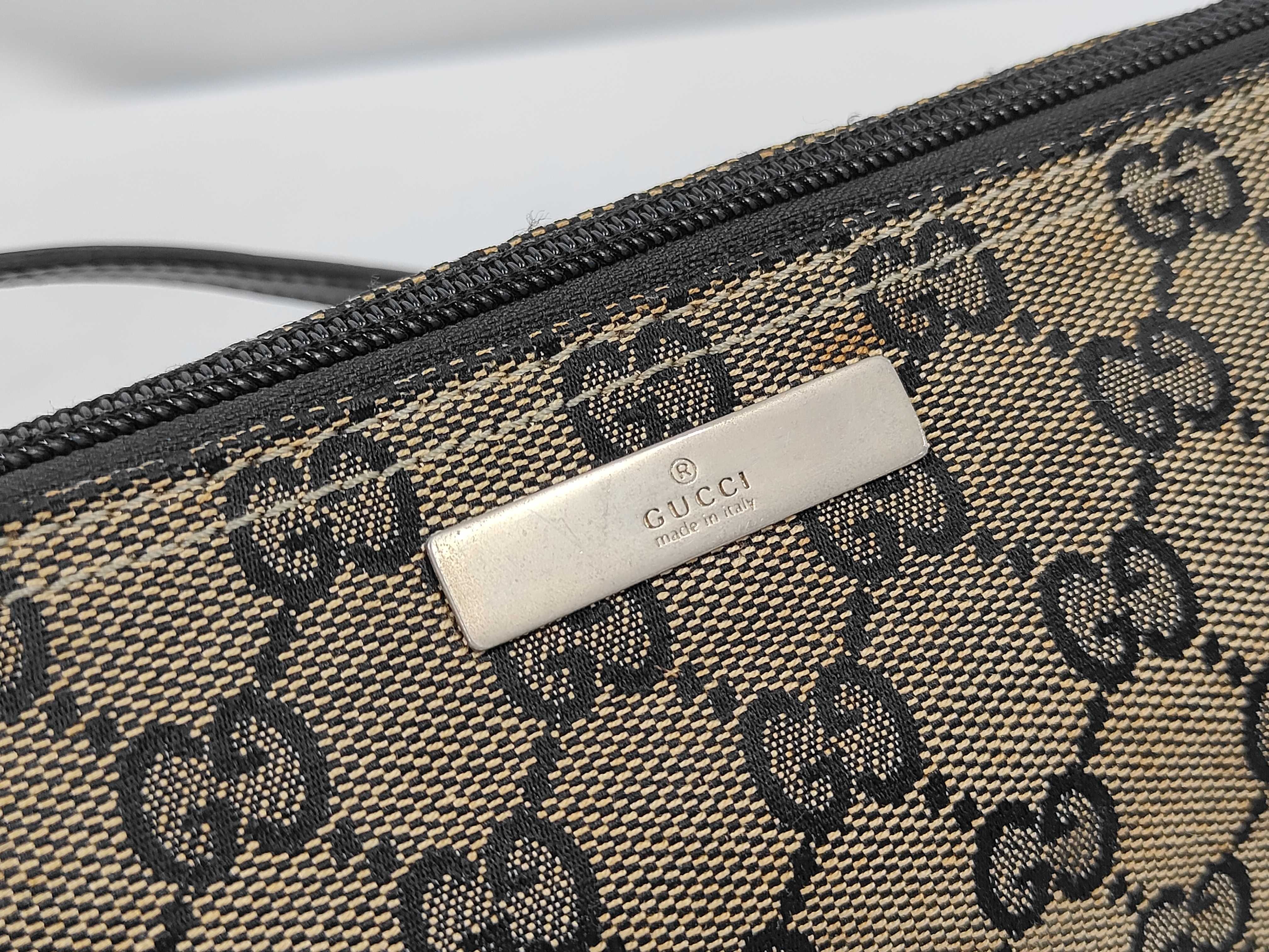 GG Canvas Accessory Pouch Handbag — view 7