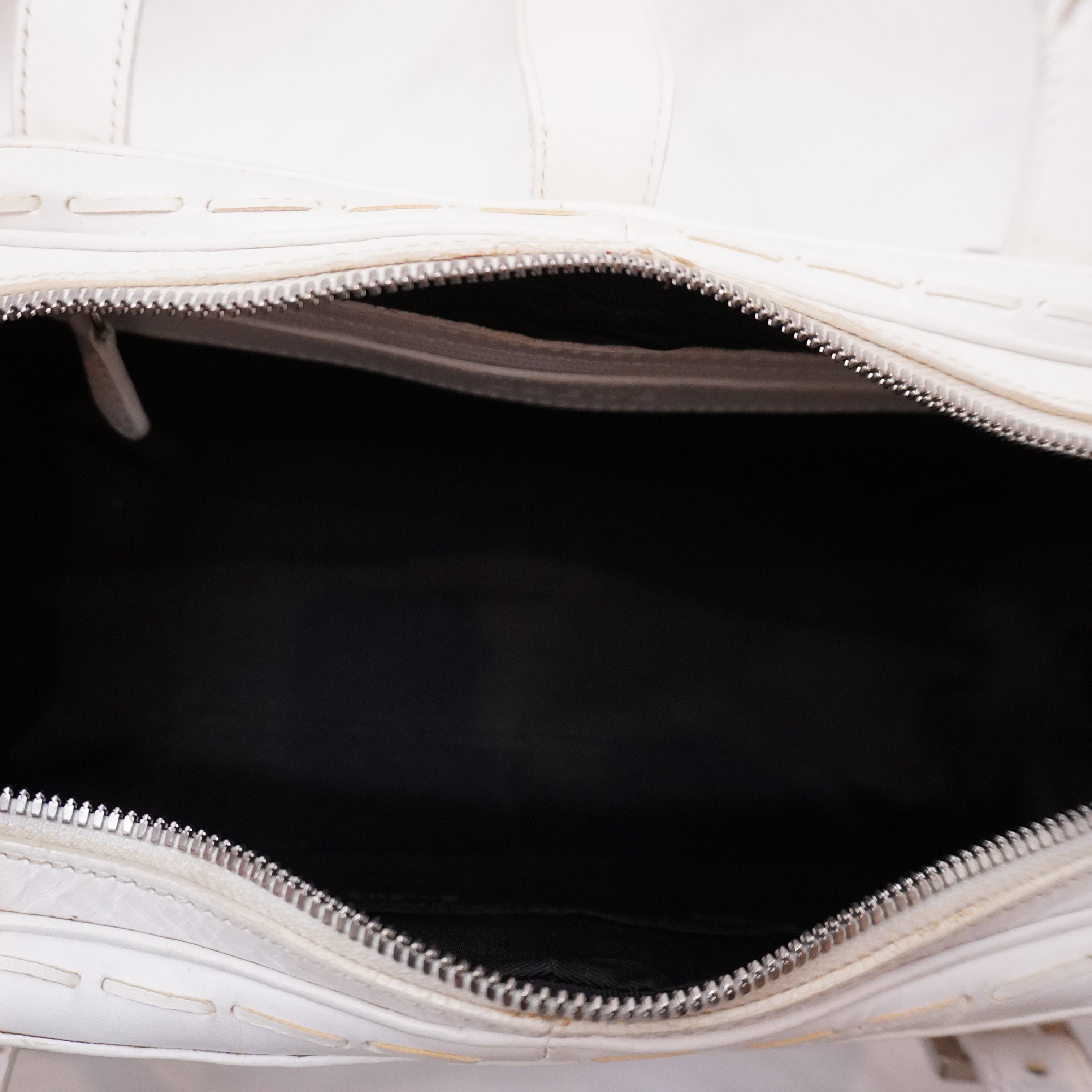 Senda Leather Handbag — view 12