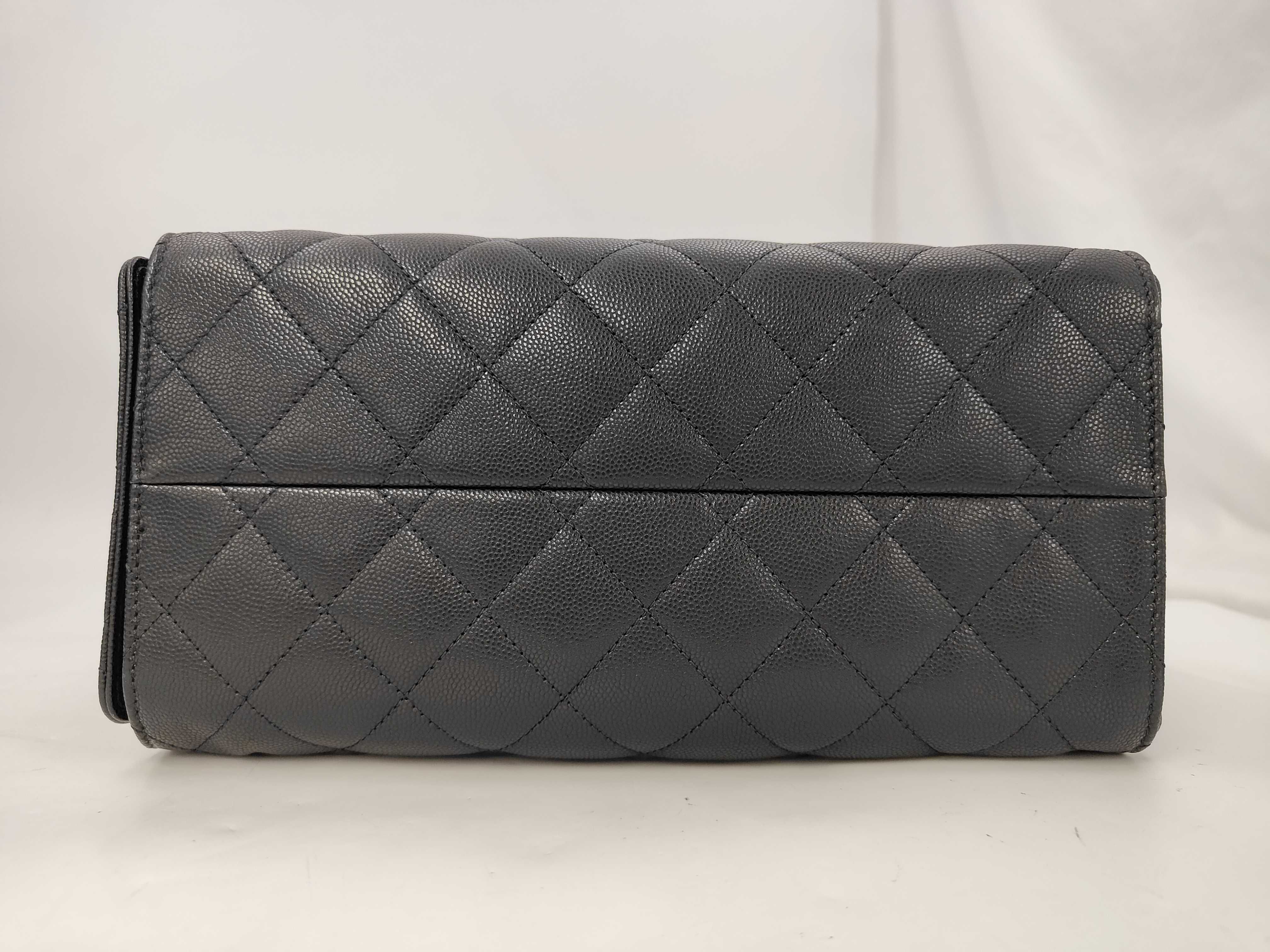 25 Small Caviar Skin Chain Shoulder Bag — view 3
