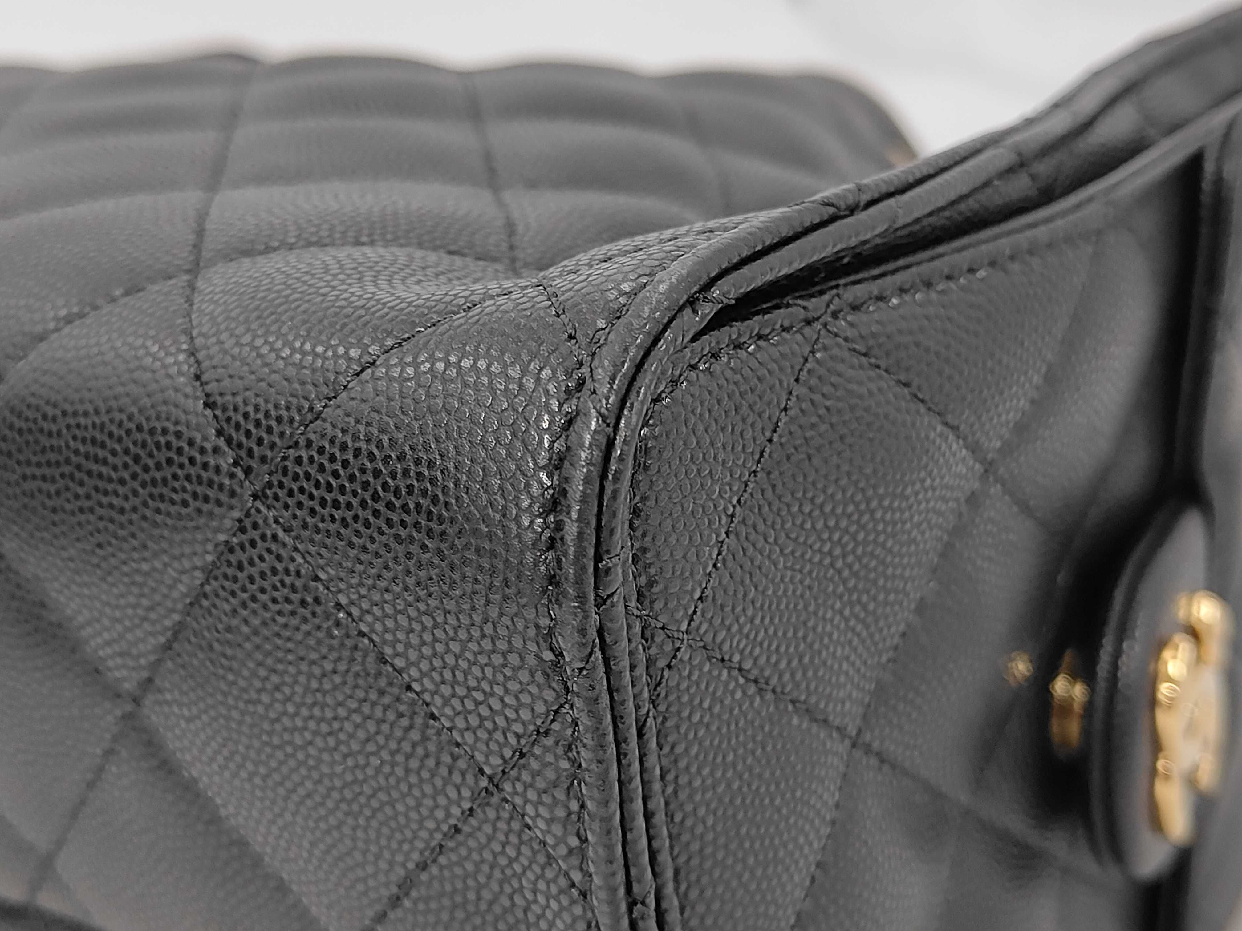 25 Small Caviar Skin Chain Shoulder Bag — view 4