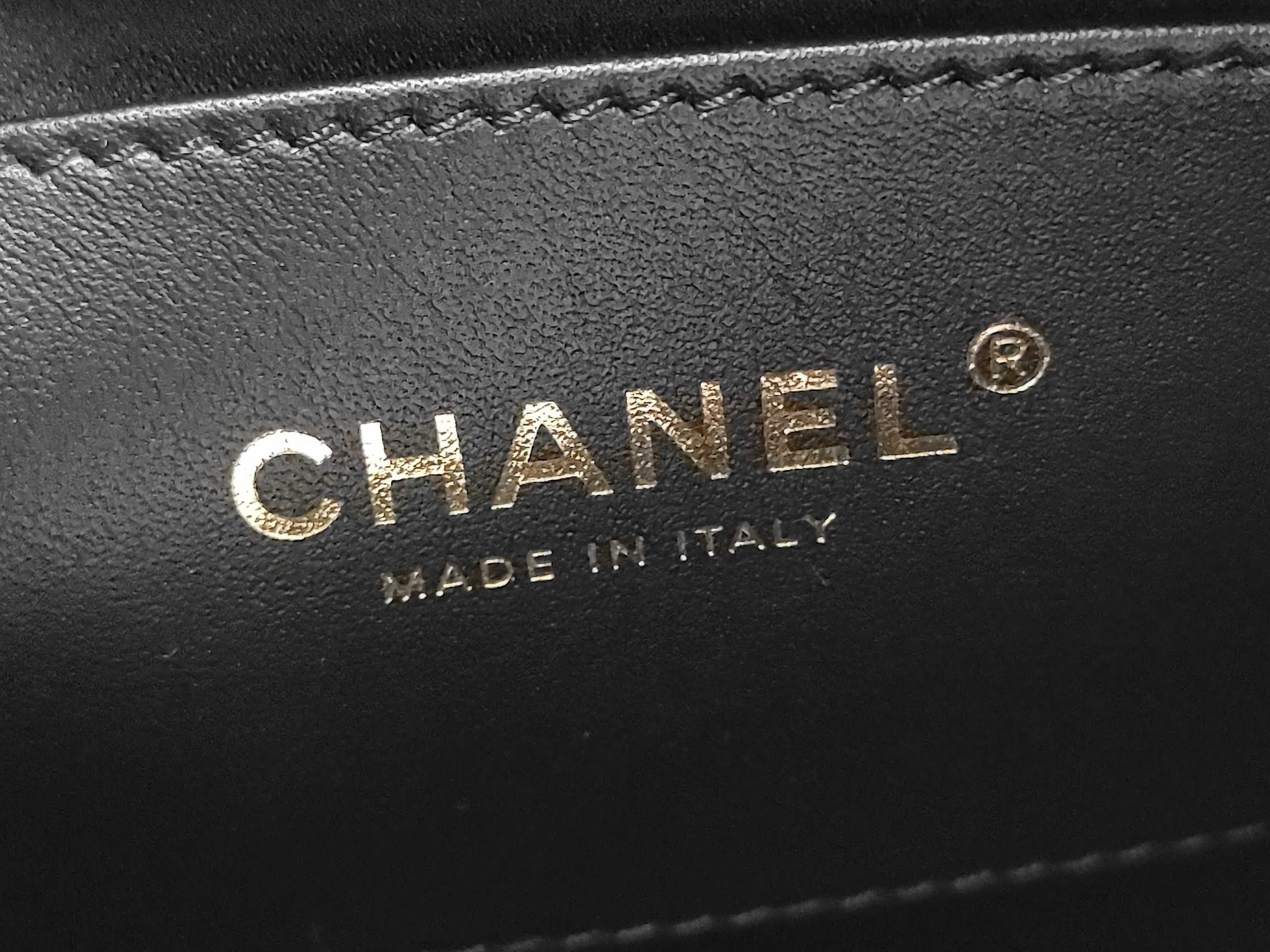 25 Small Caviar Skin Chain Shoulder Bag — view 6