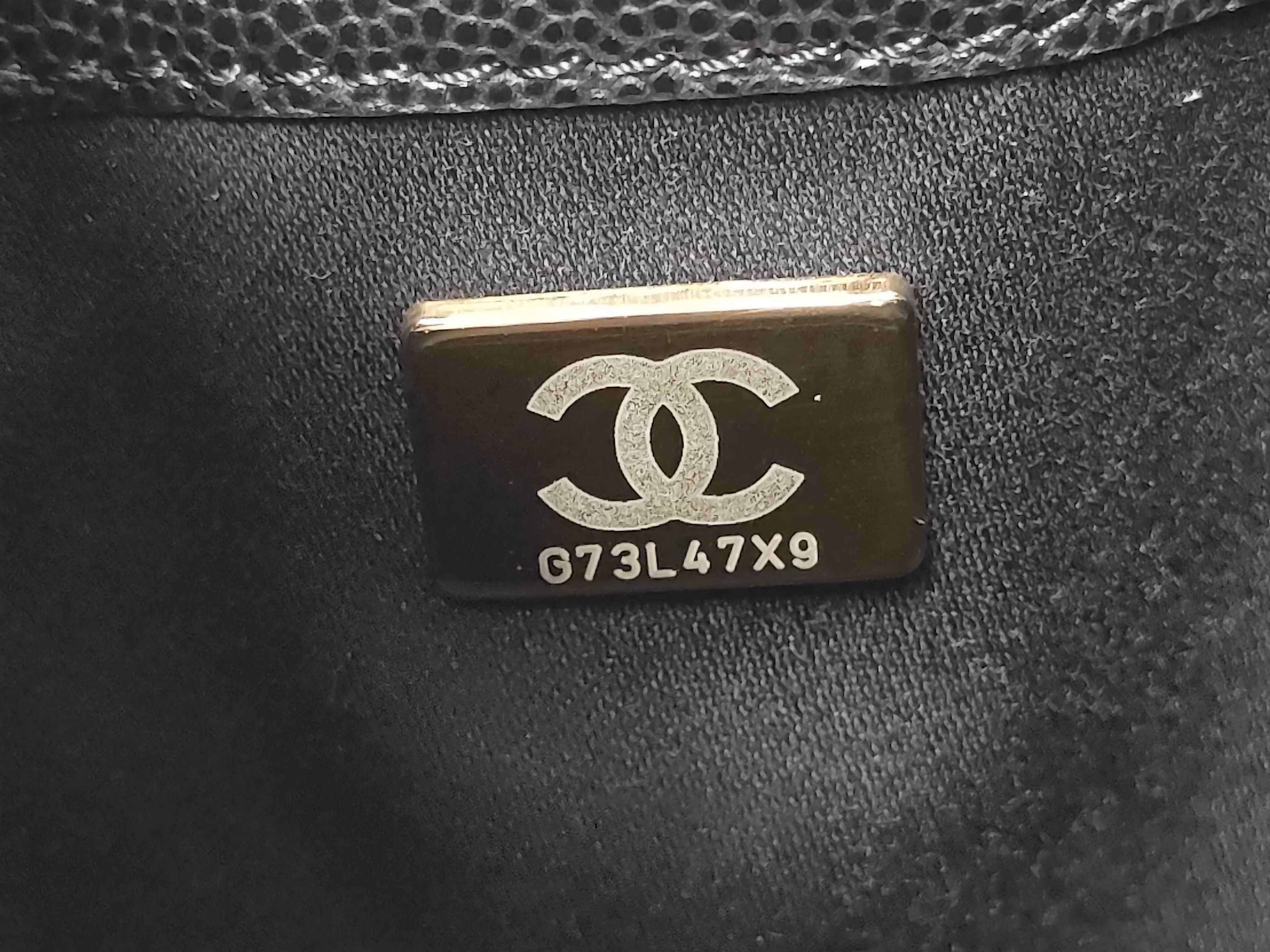 25 Small Caviar Skin Chain Shoulder Bag — view 7