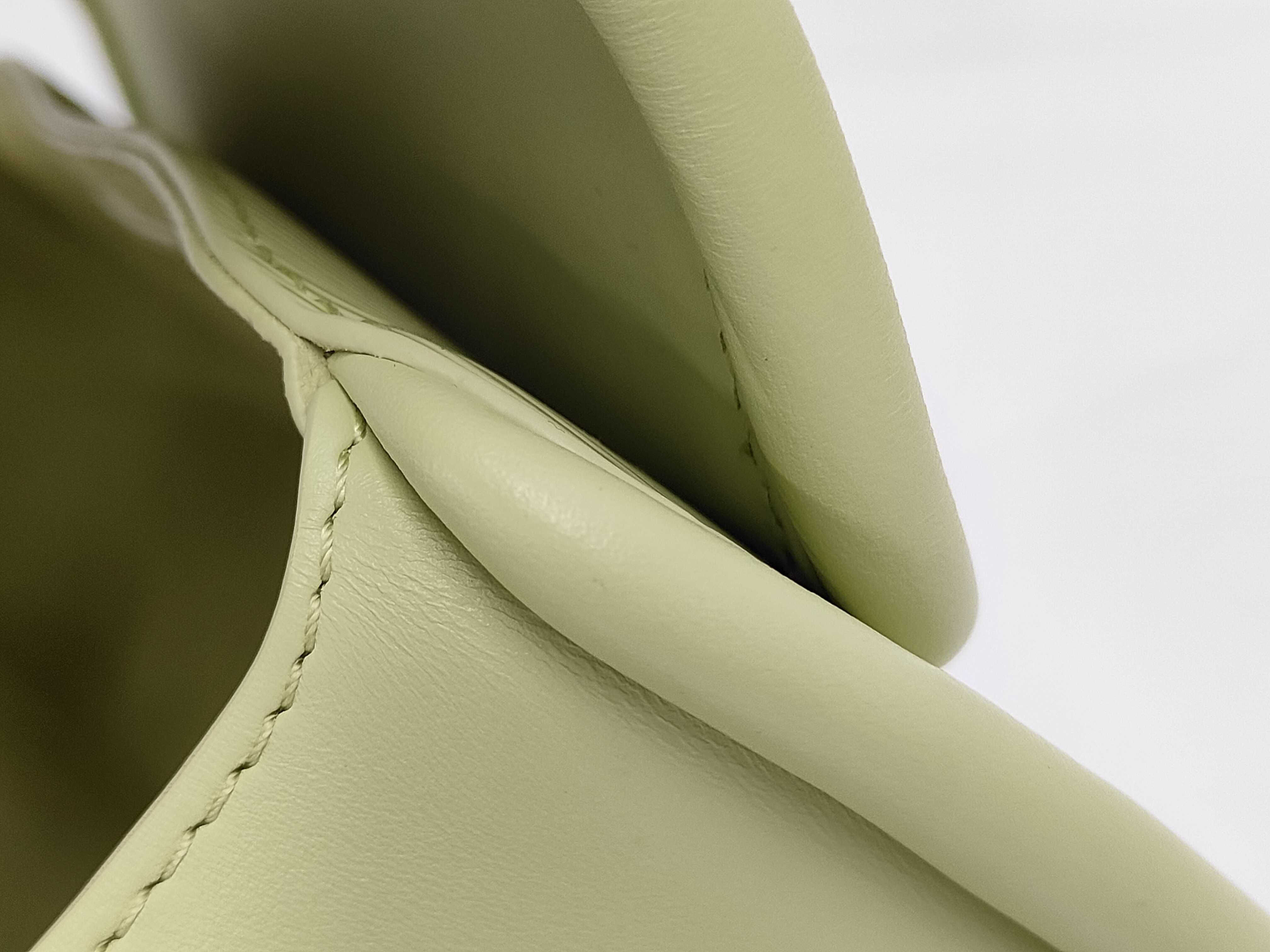 Epi 4924 Hide and Seek Green Shoulder Bag M22725 Handbag — view 11