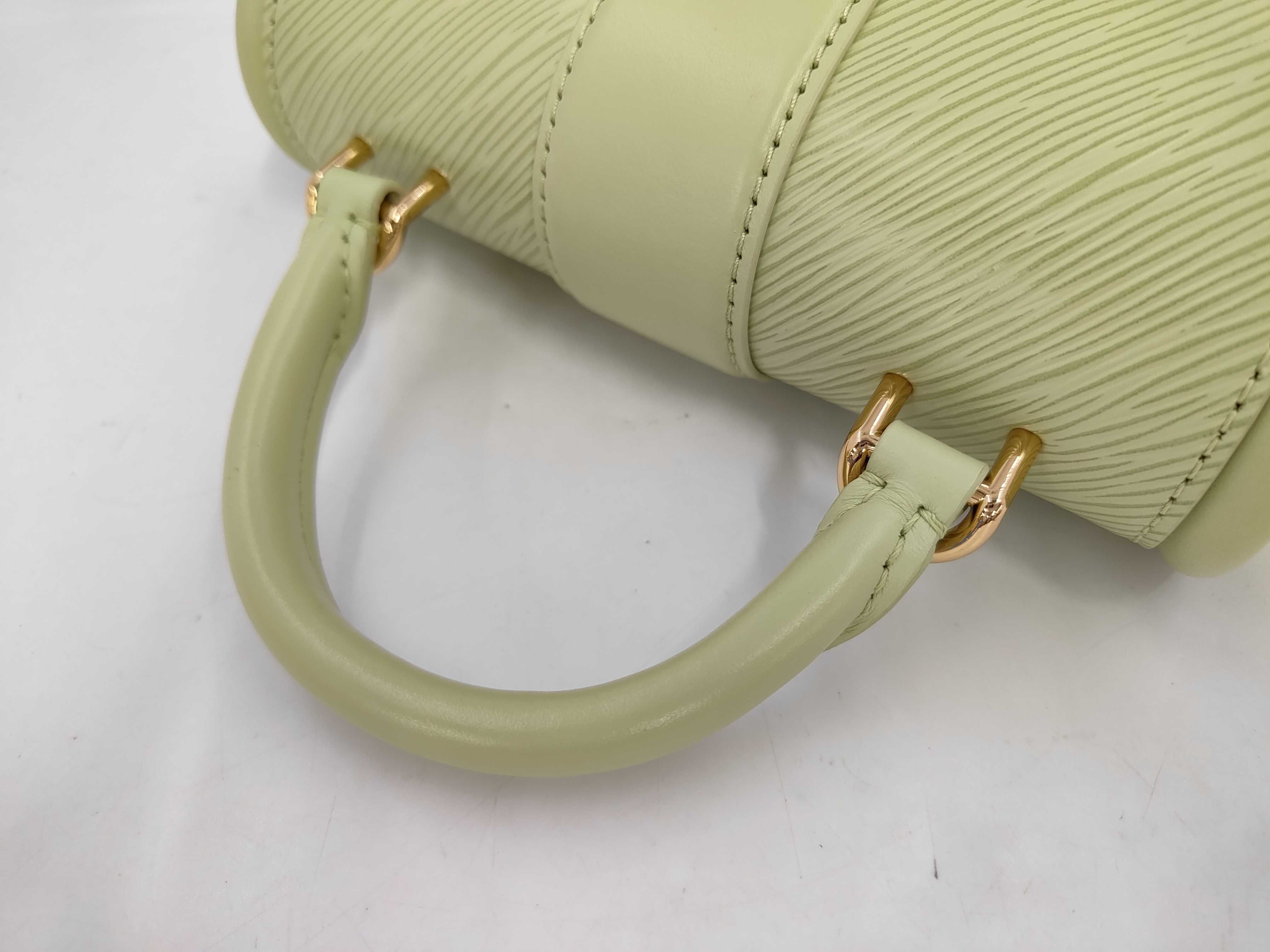 Epi 4924 Hide and Seek Green Shoulder Bag M22725 Handbag — view 4