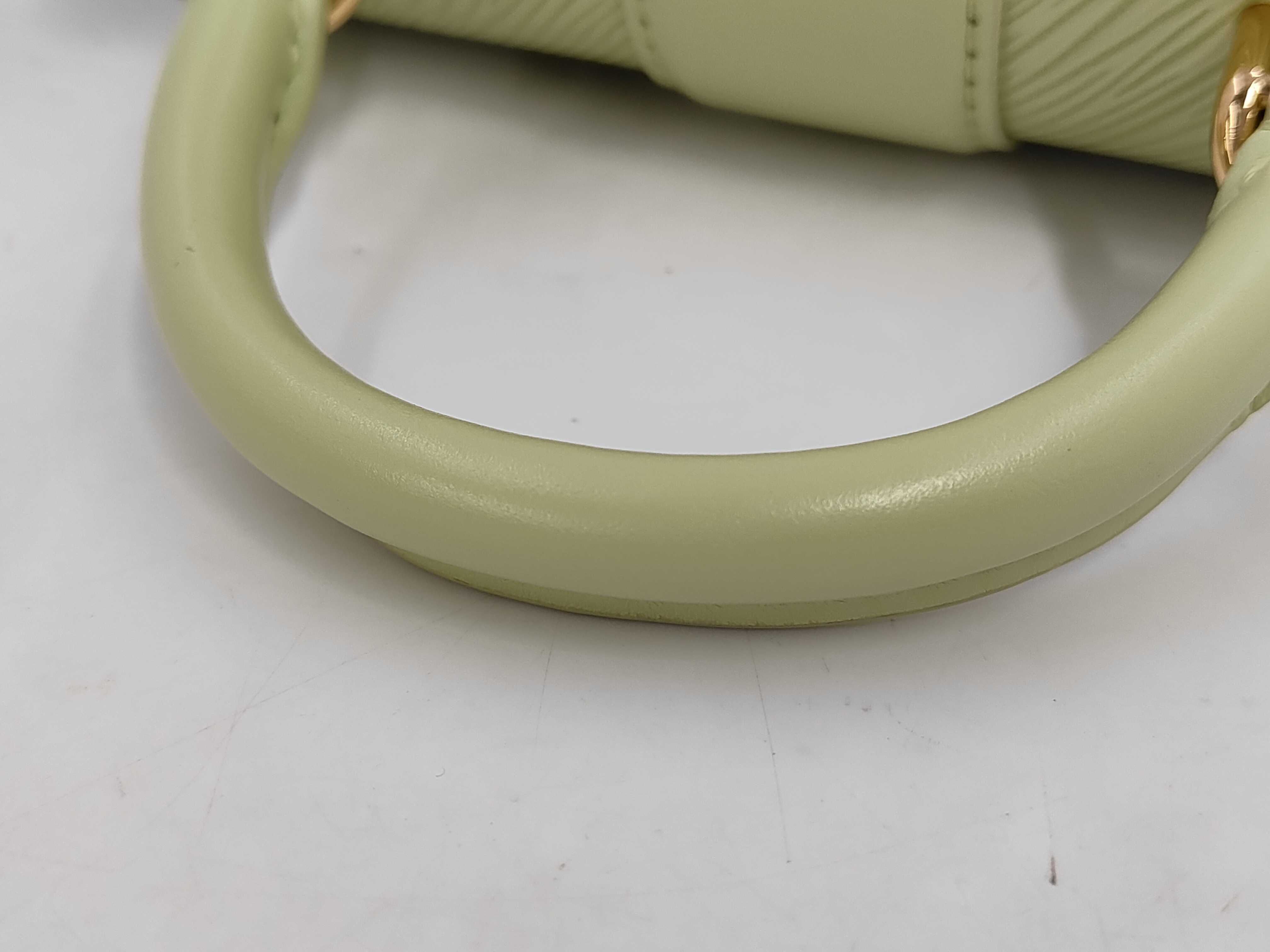 Epi 4924 Hide and Seek Green Shoulder Bag M22725 Handbag — view 5