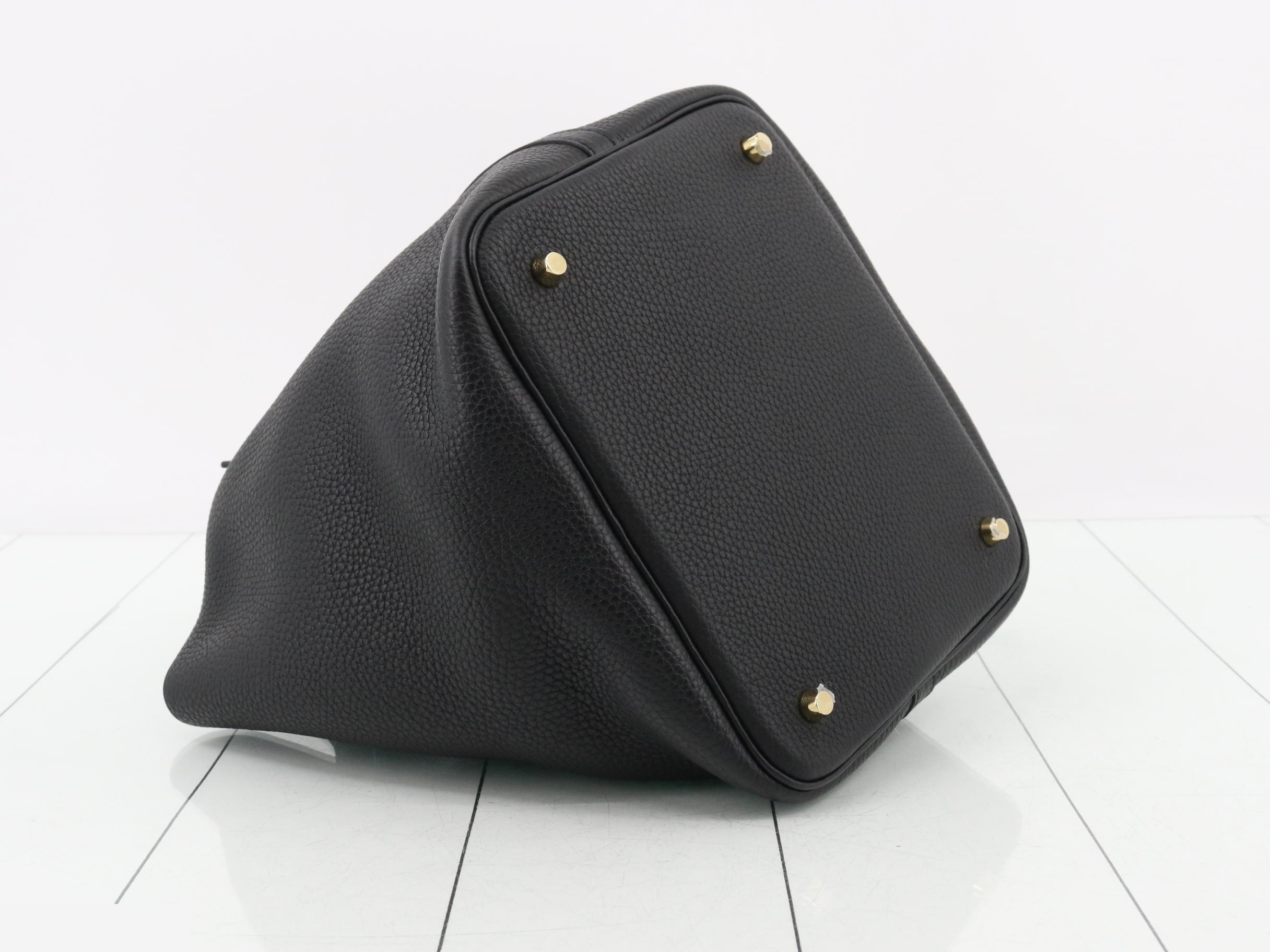 Picotin Lock MM Leather Handbag, Y Stamp, Black — view 5