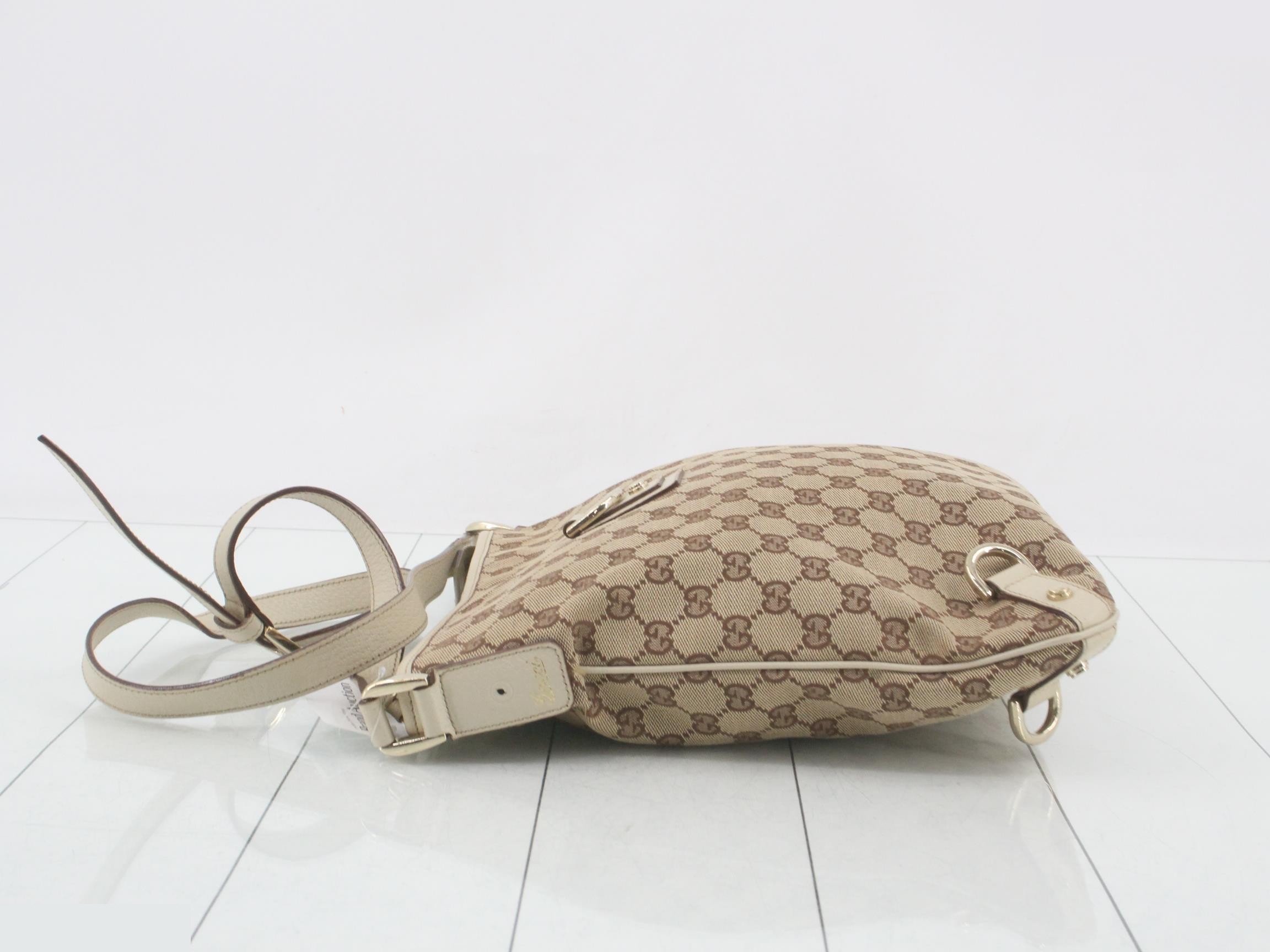GG Canvas (Bag) - Shoulder Bag — view 4