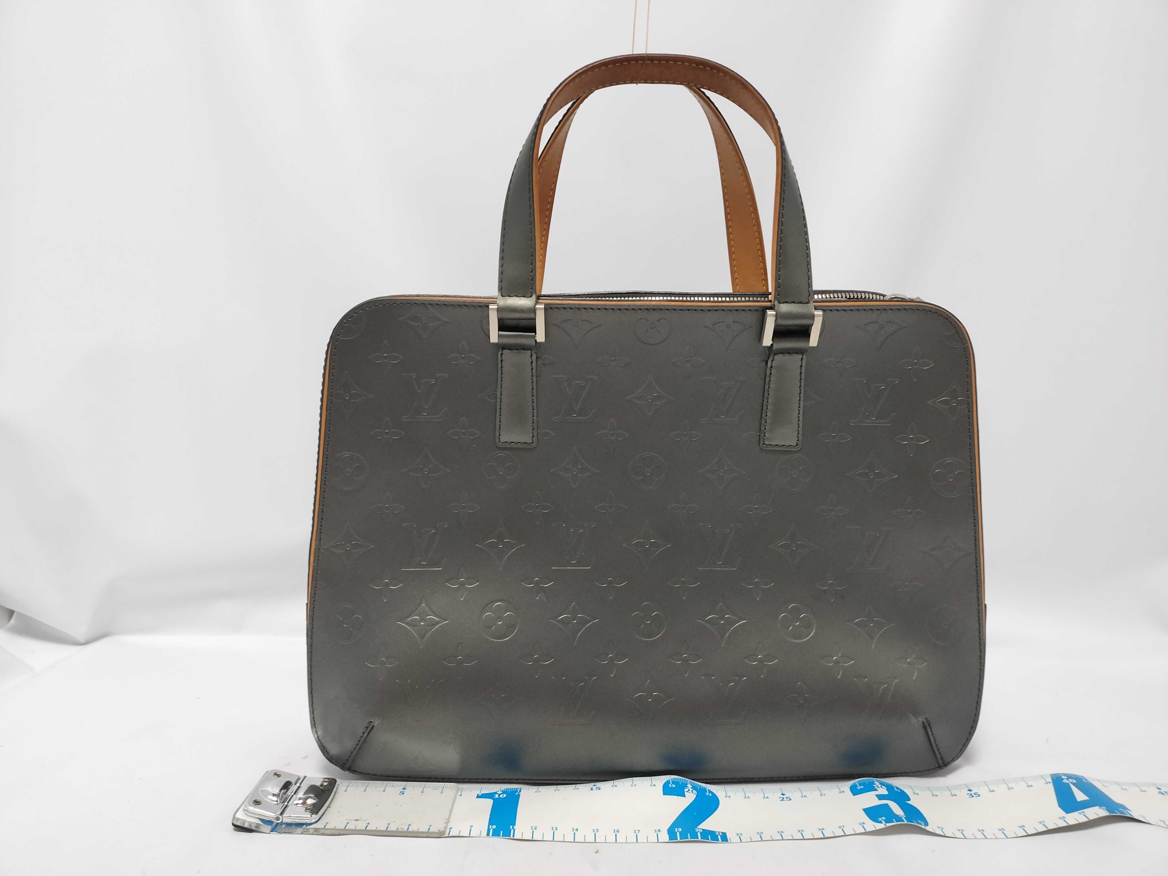 Vernis Vuitton Monogram Mat Malden M55132 Black BA0052 Business Bag — view 2