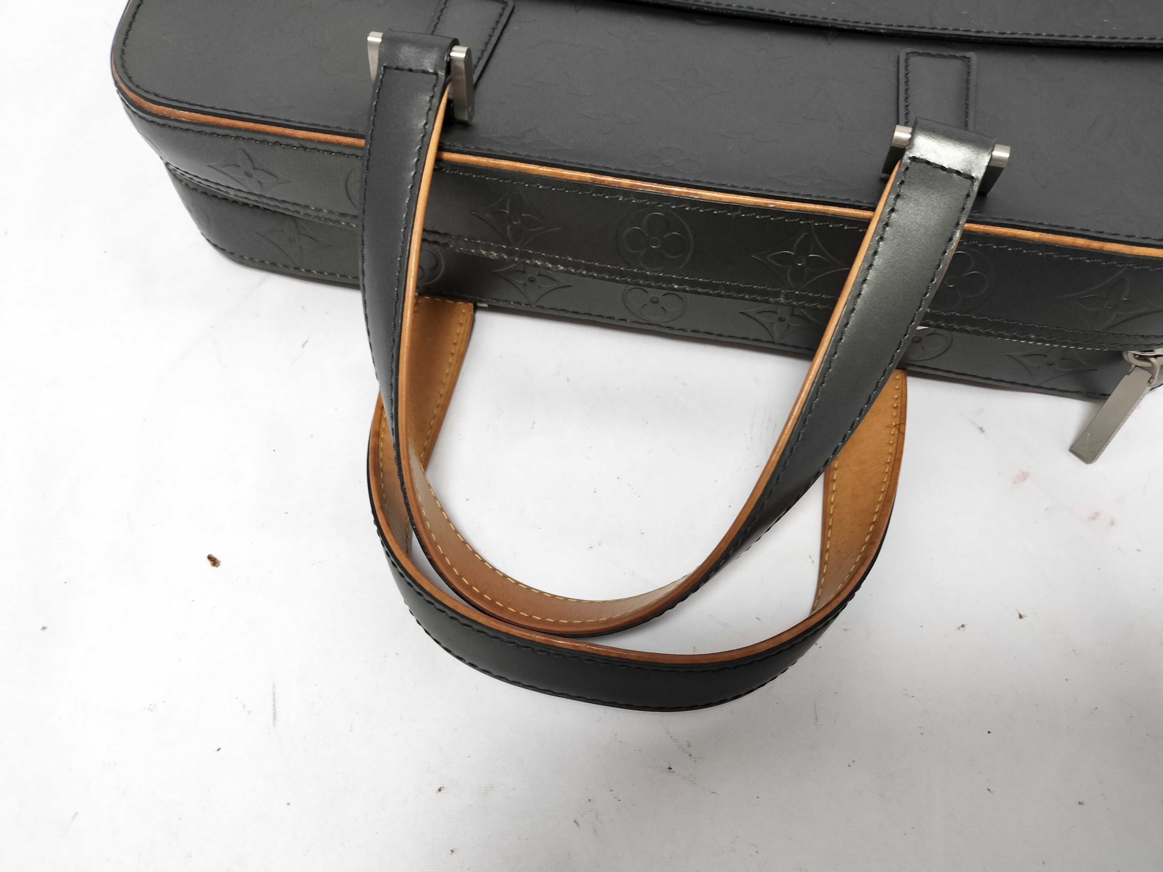 Vernis Vuitton Monogram Mat Malden M55132 Black BA0052 Business Bag — view 3