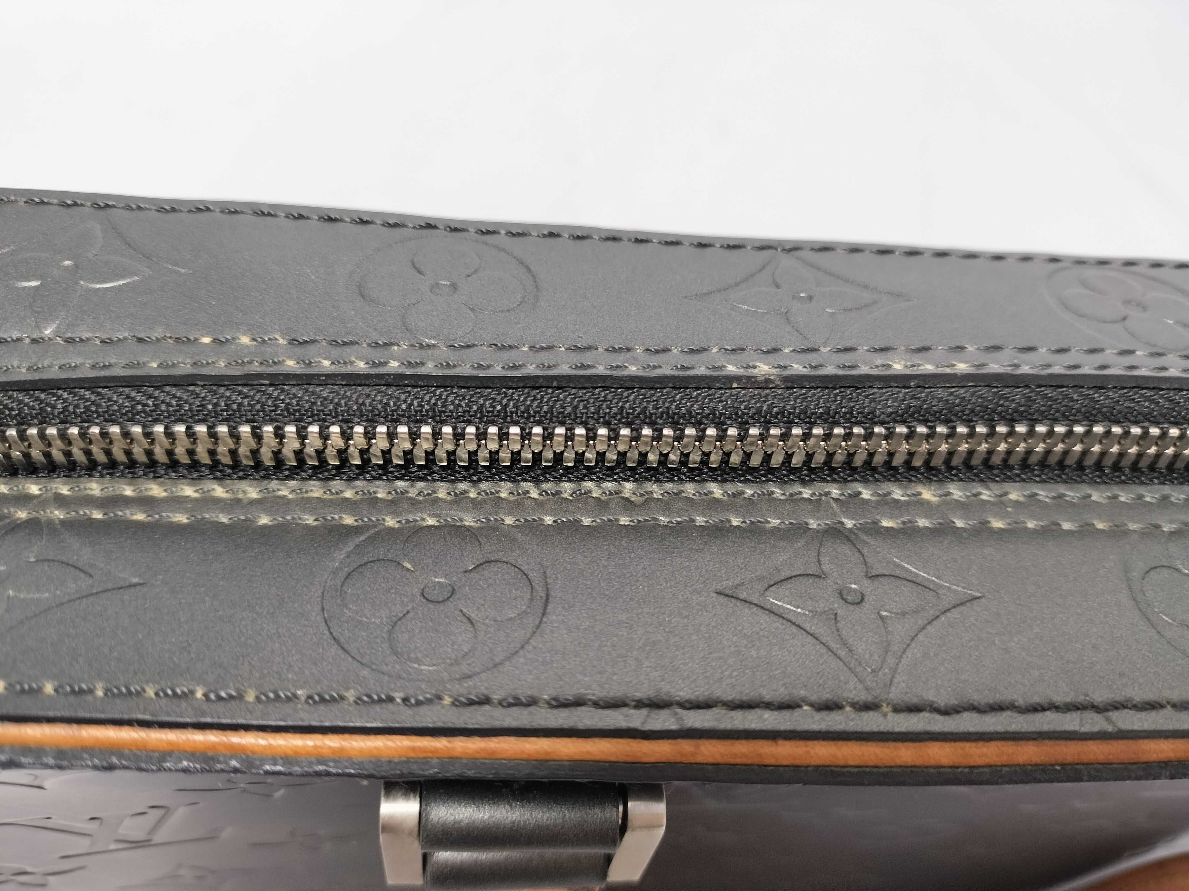 Vernis Vuitton Monogram Mat Malden M55132 Black BA0052 Business Bag — view 6