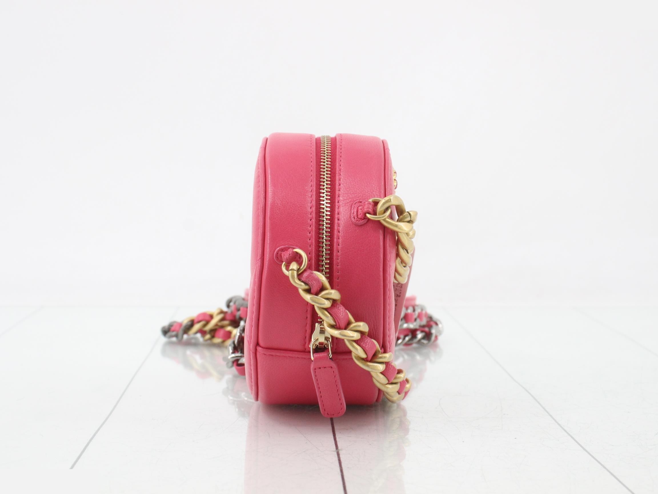 Lambskin Circle Chain Shoulder Bag — view 4