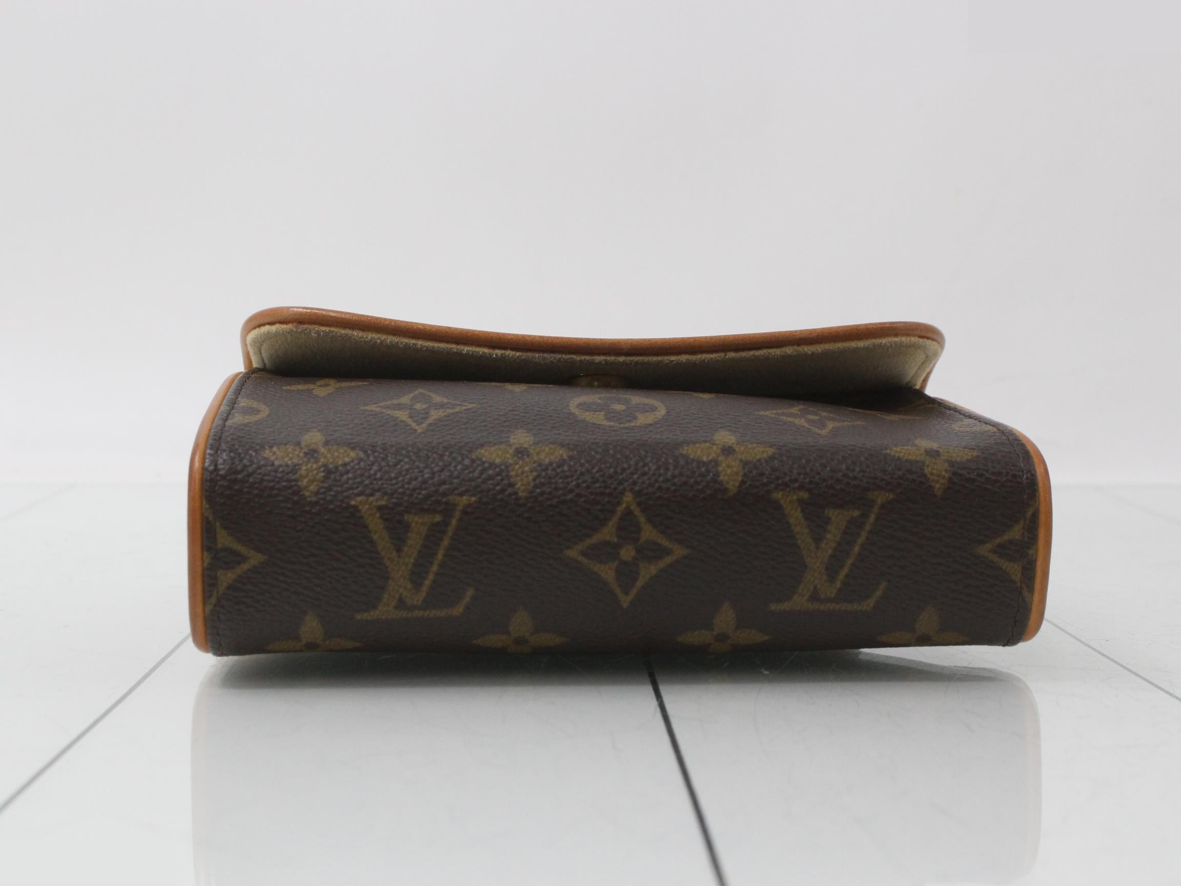 LV Pochette Florentine — view 3