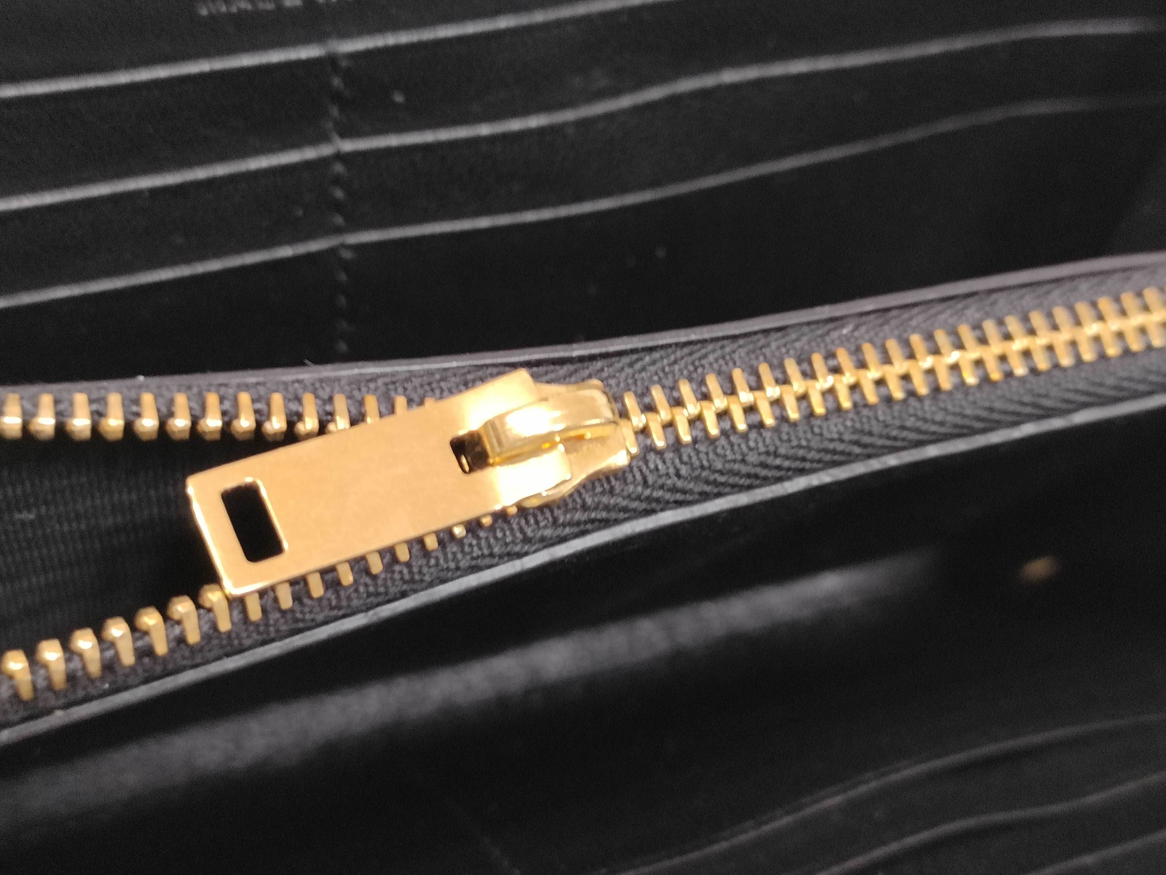 Long Wallet with Lip Pattern — view 8