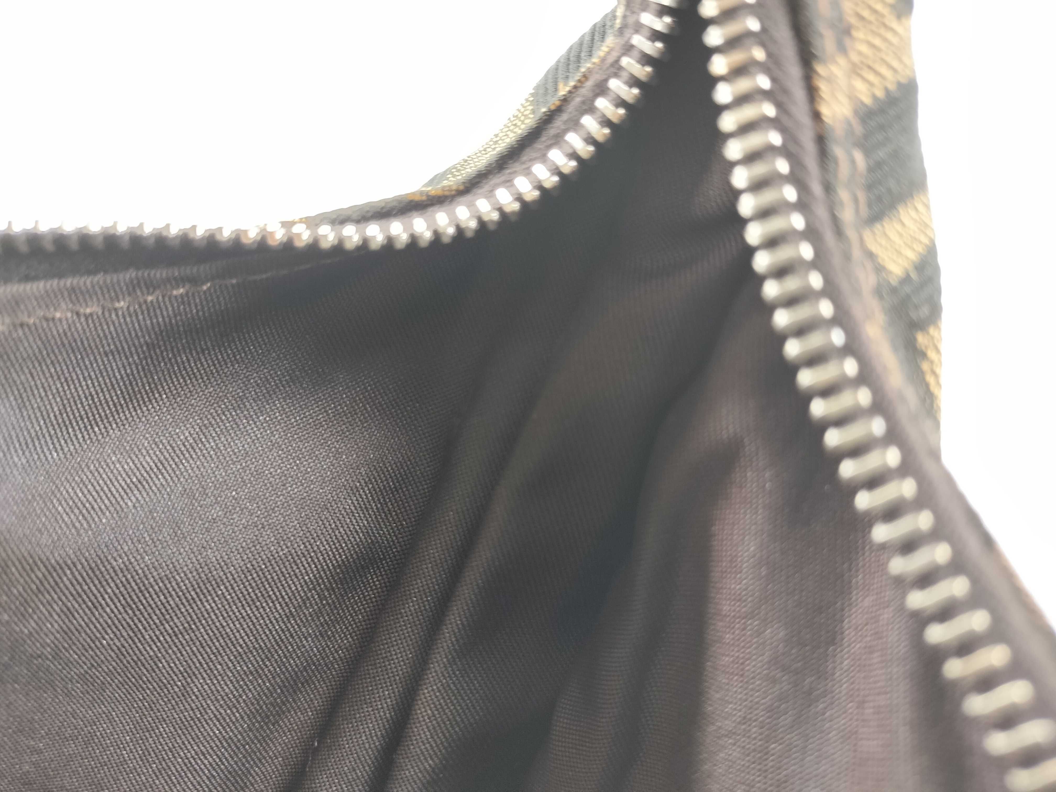 Zucca pattern Fendi Zucca Mamma Bucket Shoulder Bag Crescent Moon Half Moon Shoulder Bag — view 9